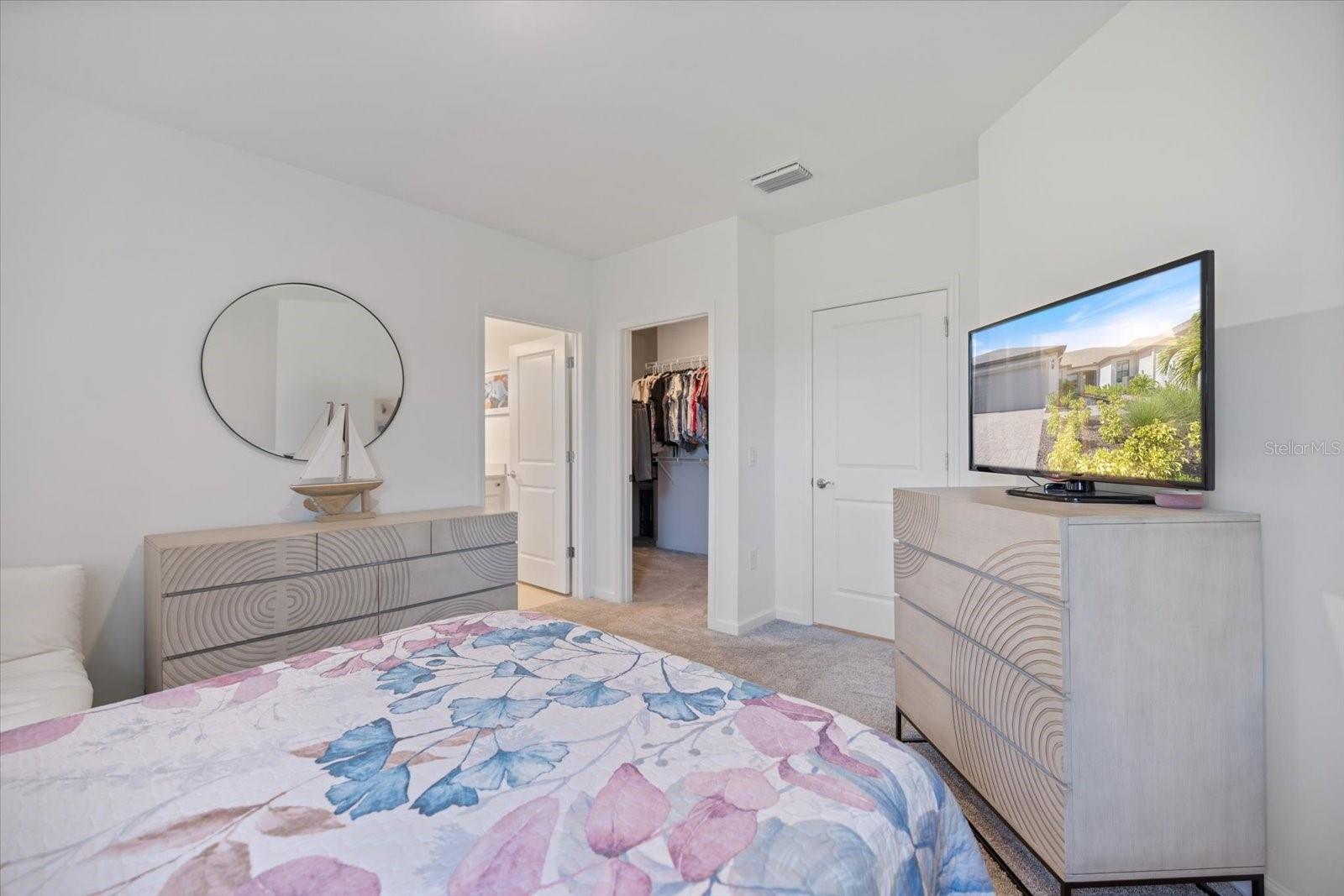 6511 SILVERSTAR DR