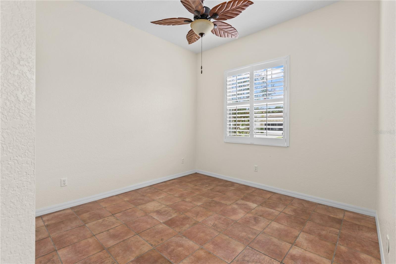 1004 REGAL MANOR WAY