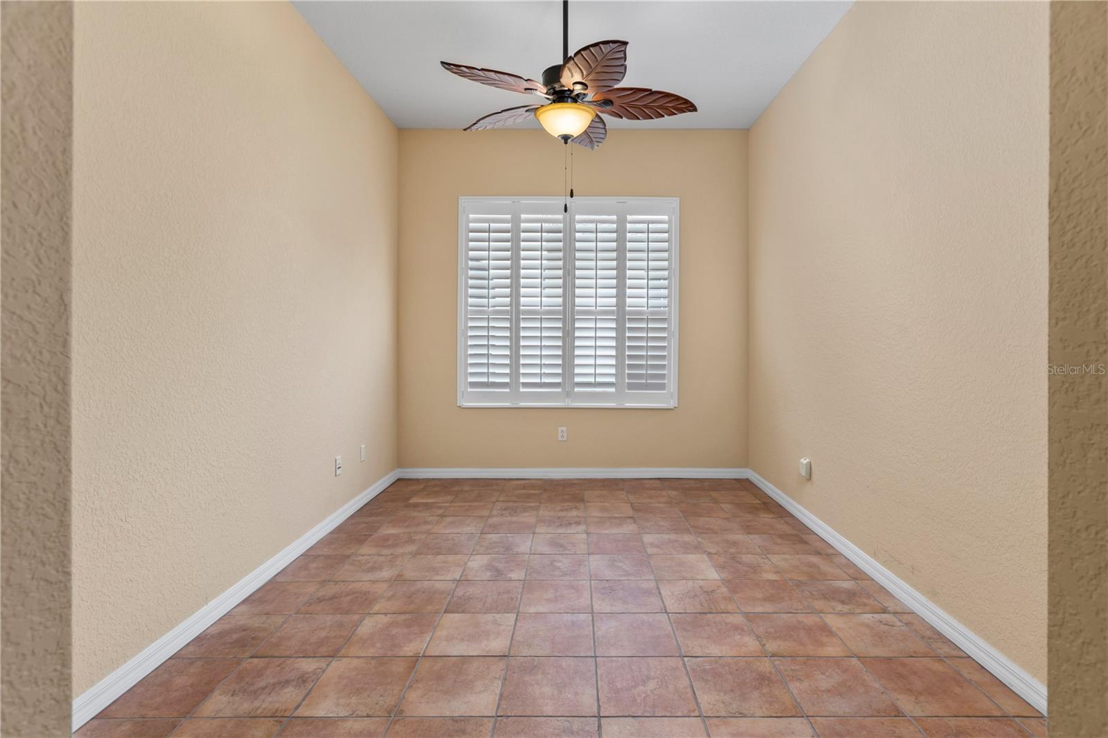 1004 REGAL MANOR WAY