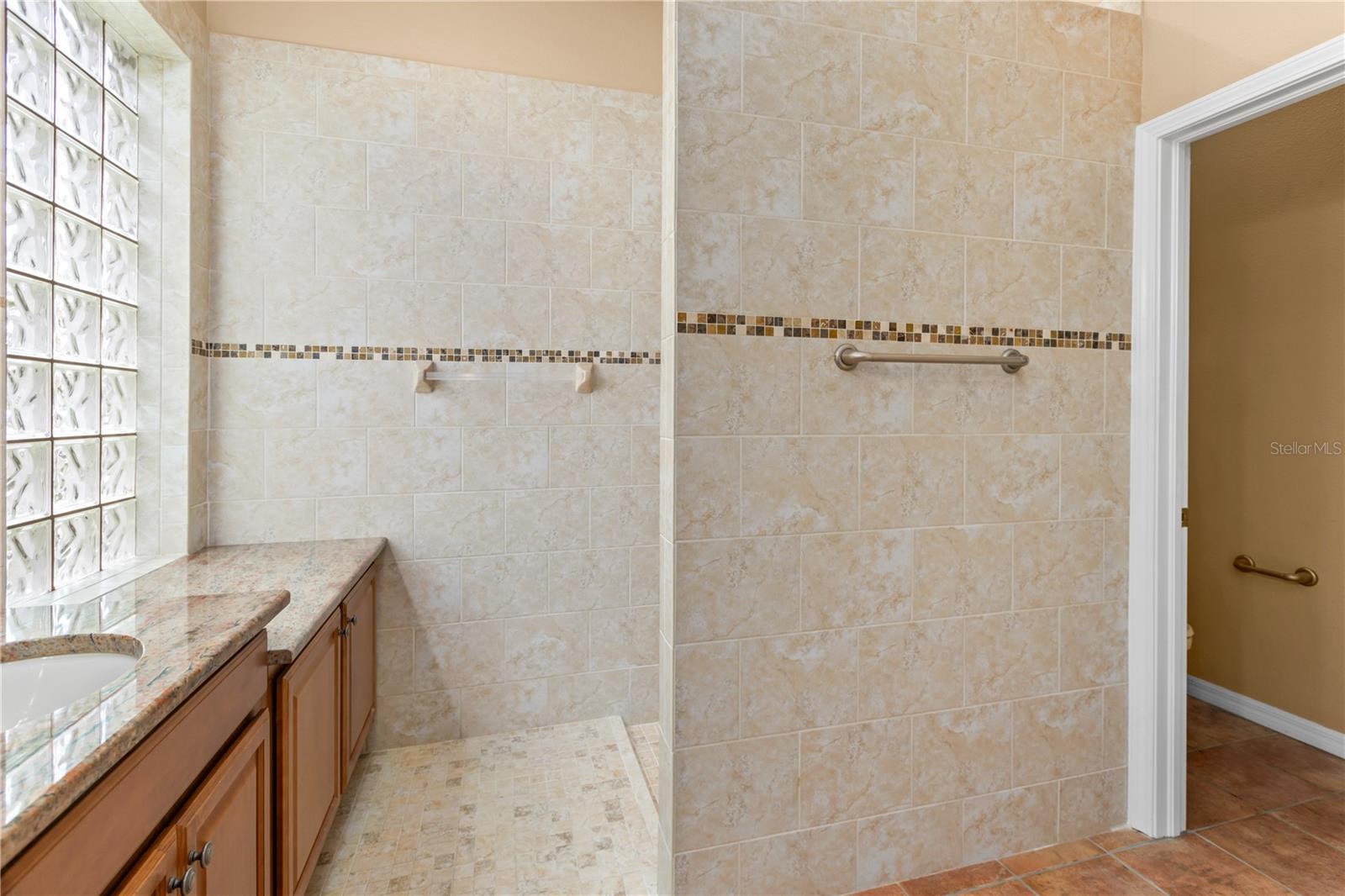 1004 REGAL MANOR WAY