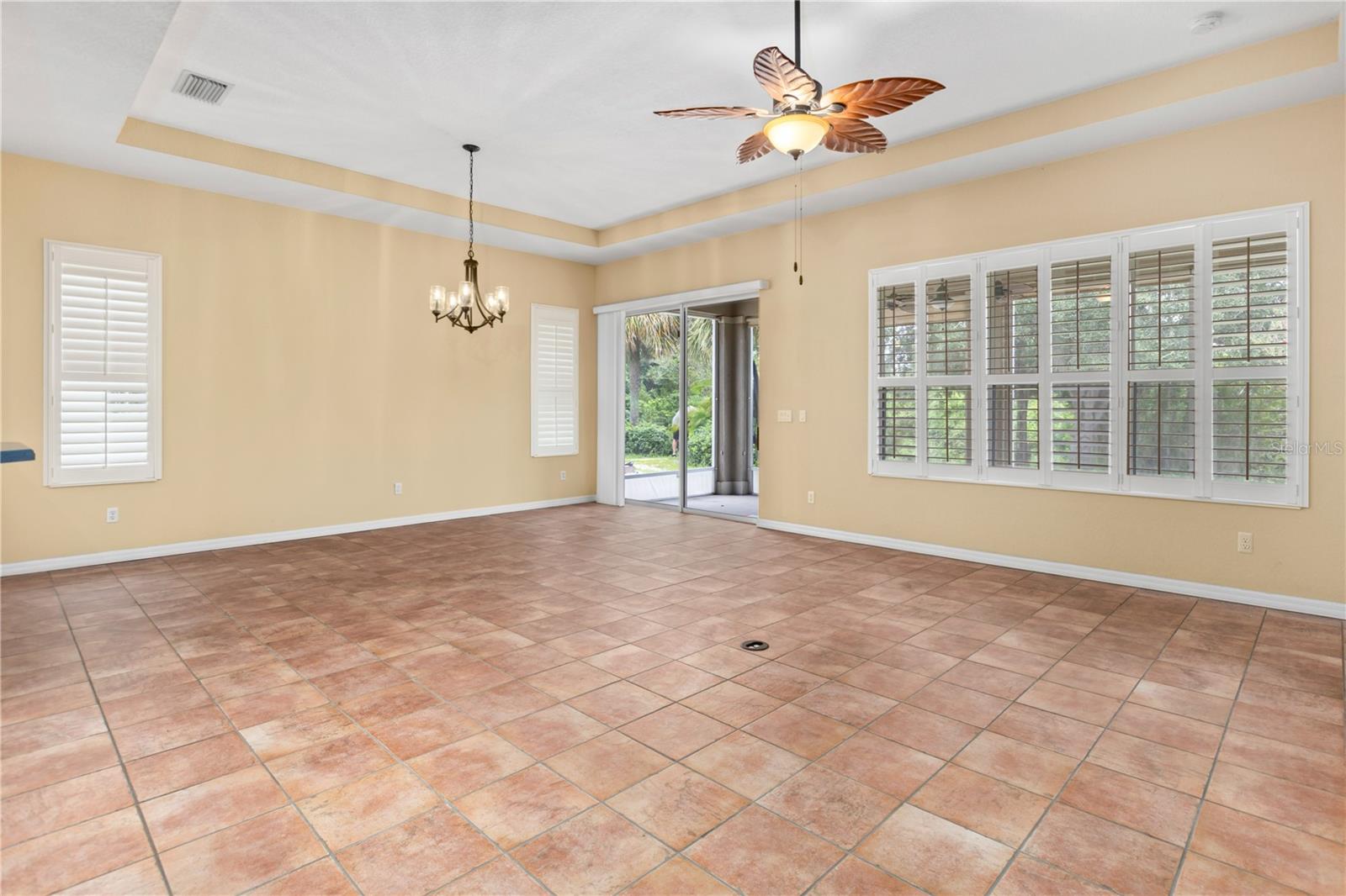 1004 REGAL MANOR WAY