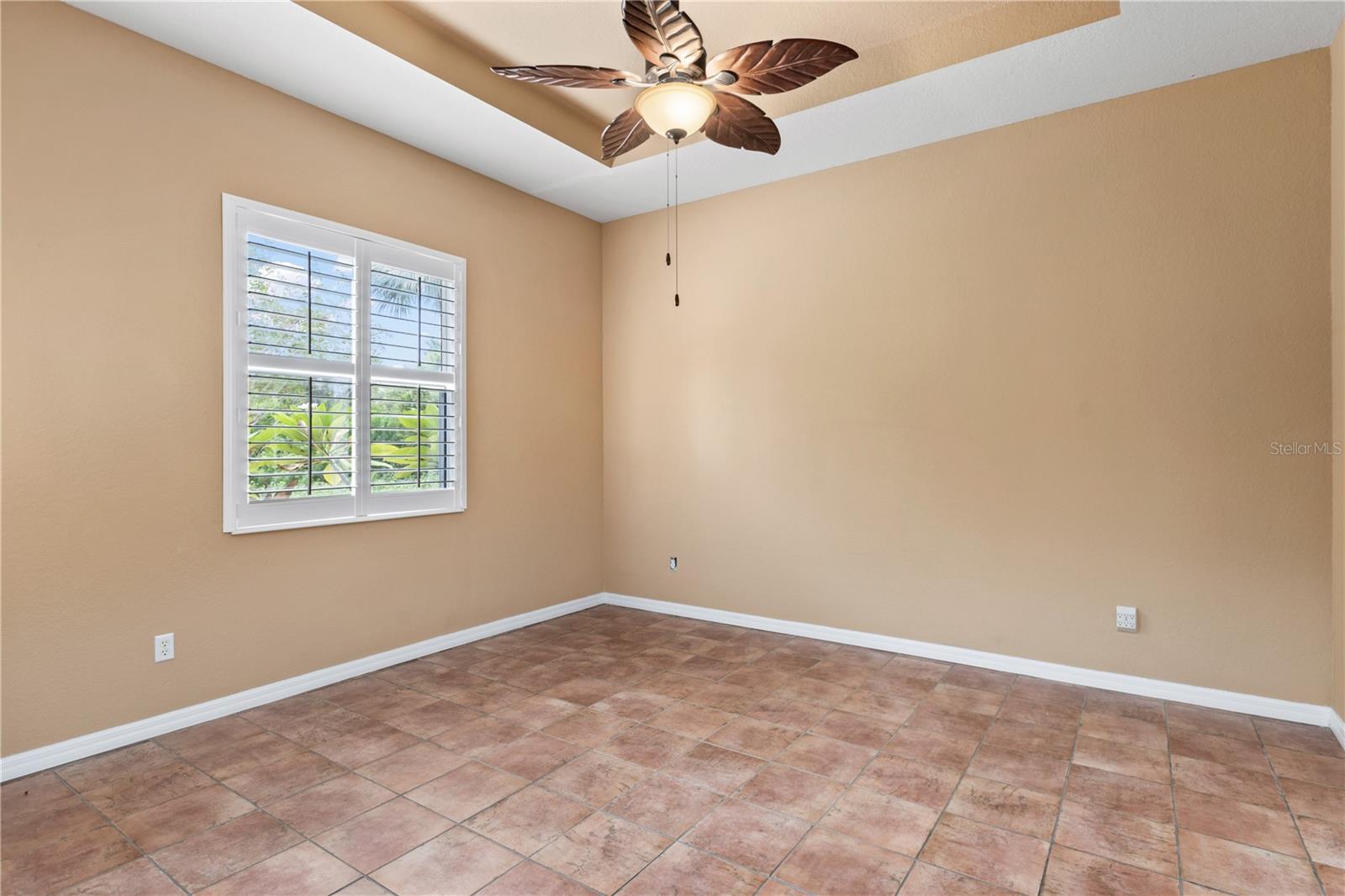 1004 REGAL MANOR WAY