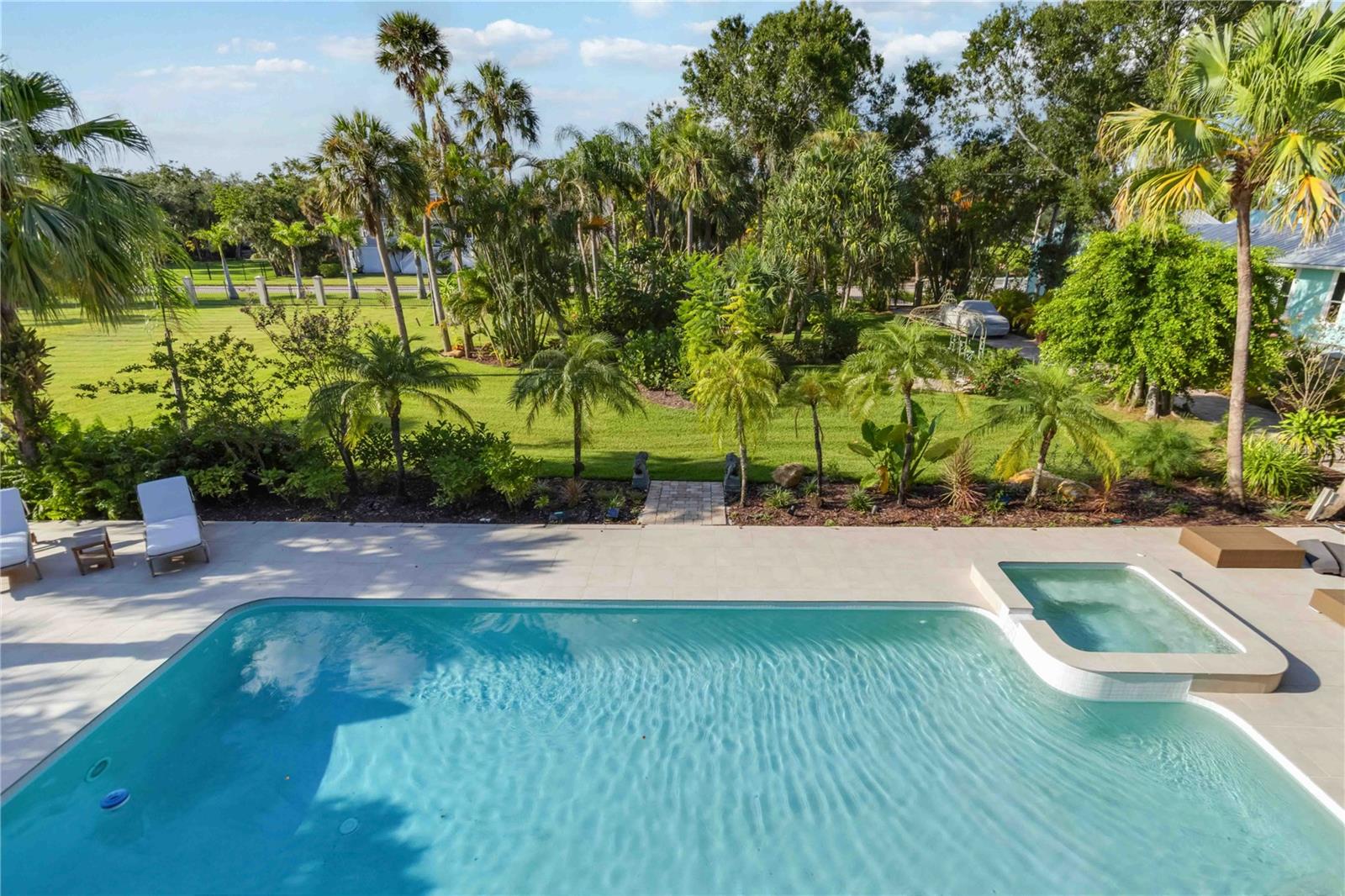 3807 BAYSIDE DR