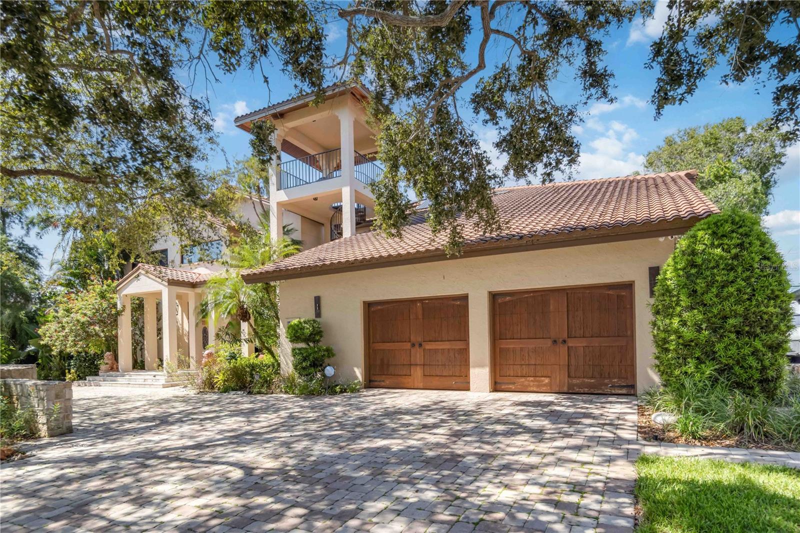 3807 BAYSIDE DR
