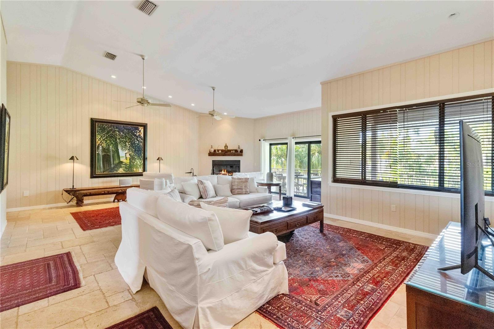 3807 BAYSIDE DR