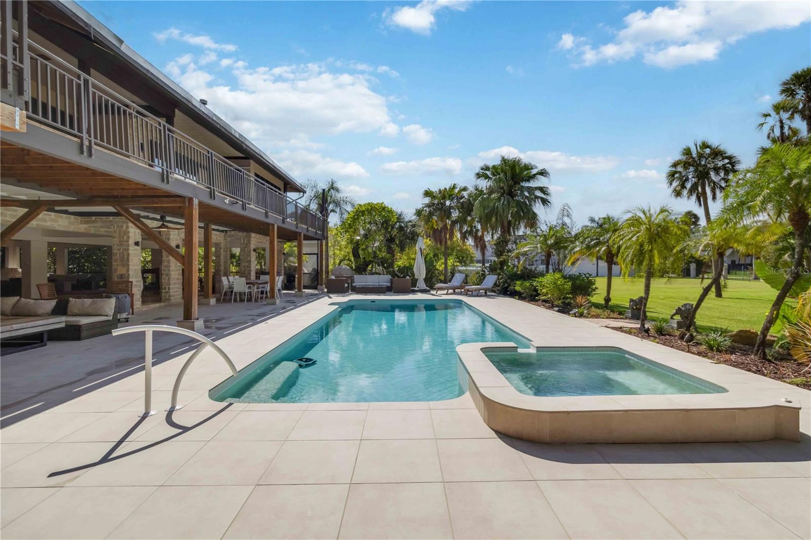 3807 BAYSIDE DR
