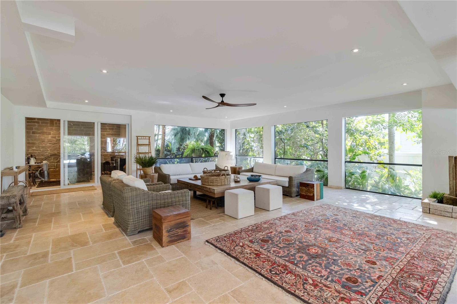 3807 BAYSIDE DR