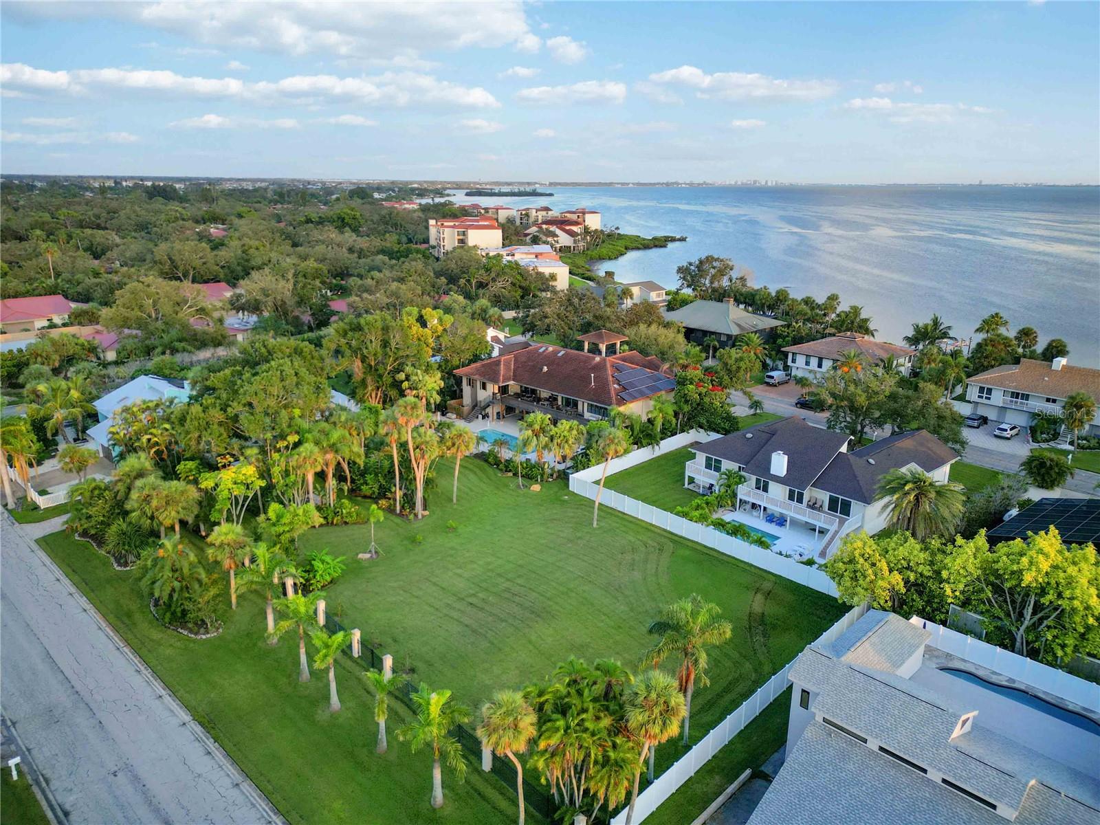 3807 BAYSIDE DR