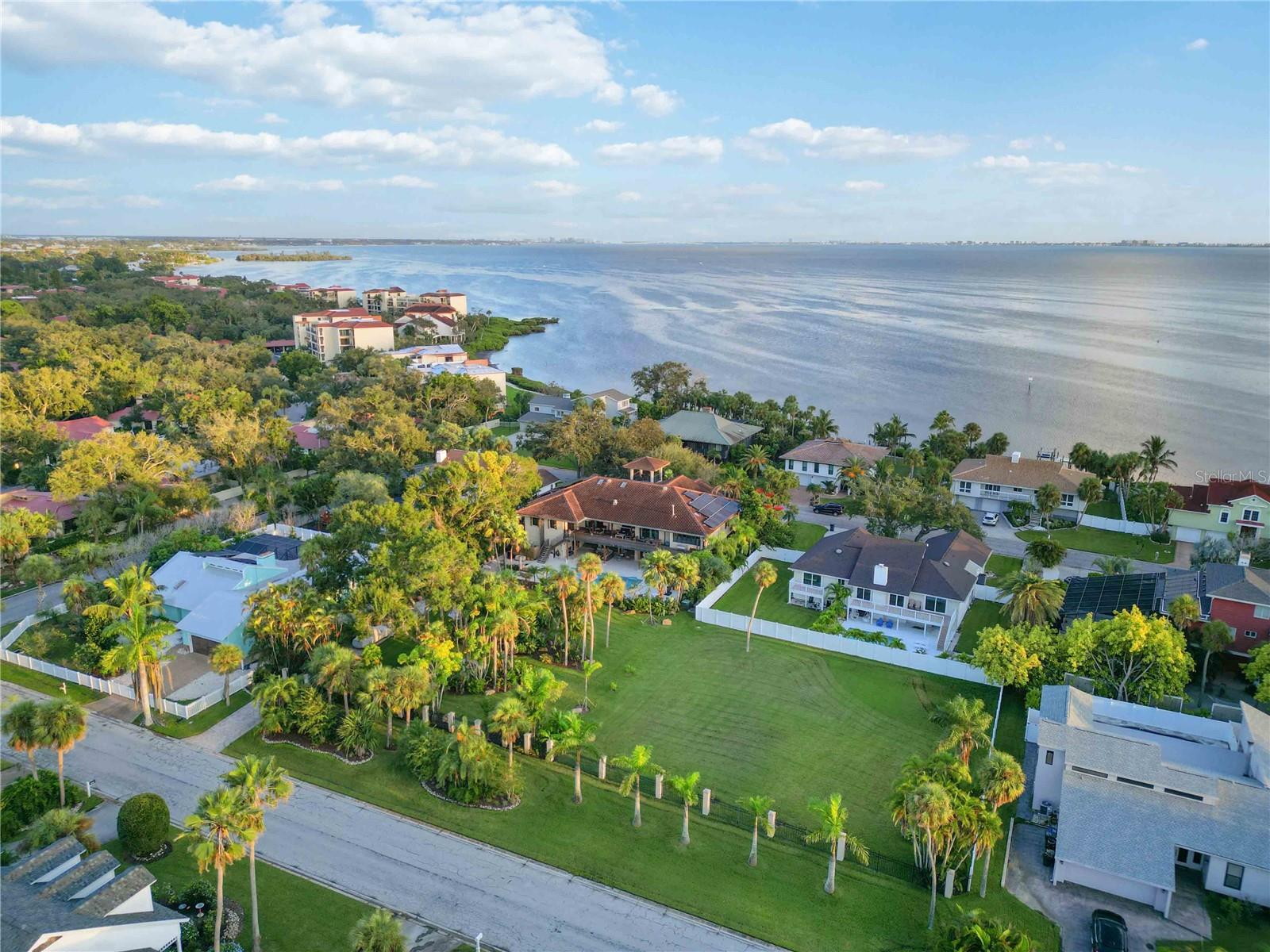3807 BAYSIDE DR