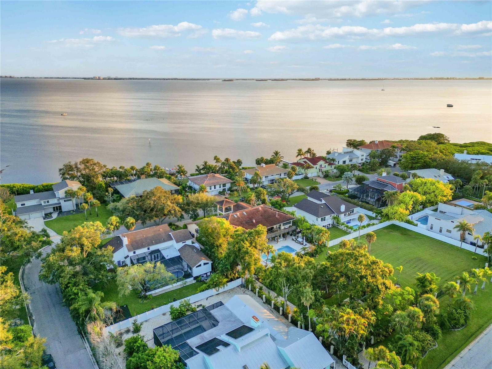 3807 BAYSIDE DR