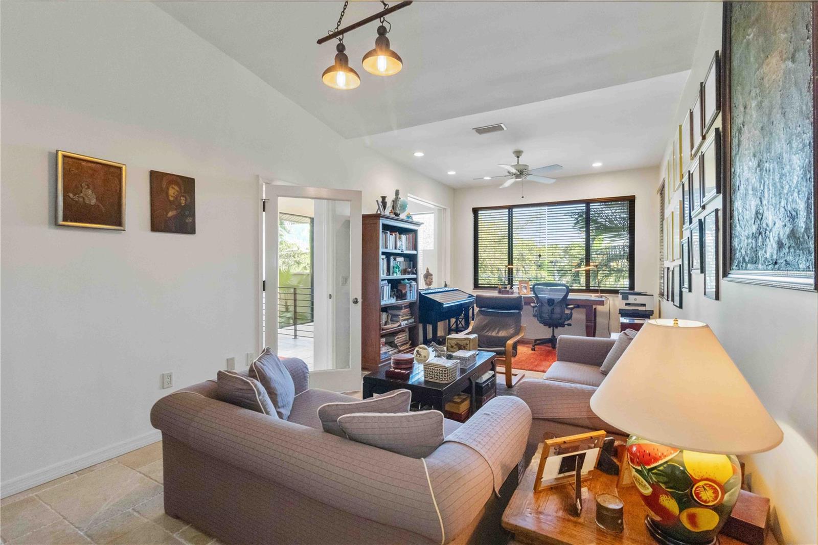 3807 BAYSIDE DR