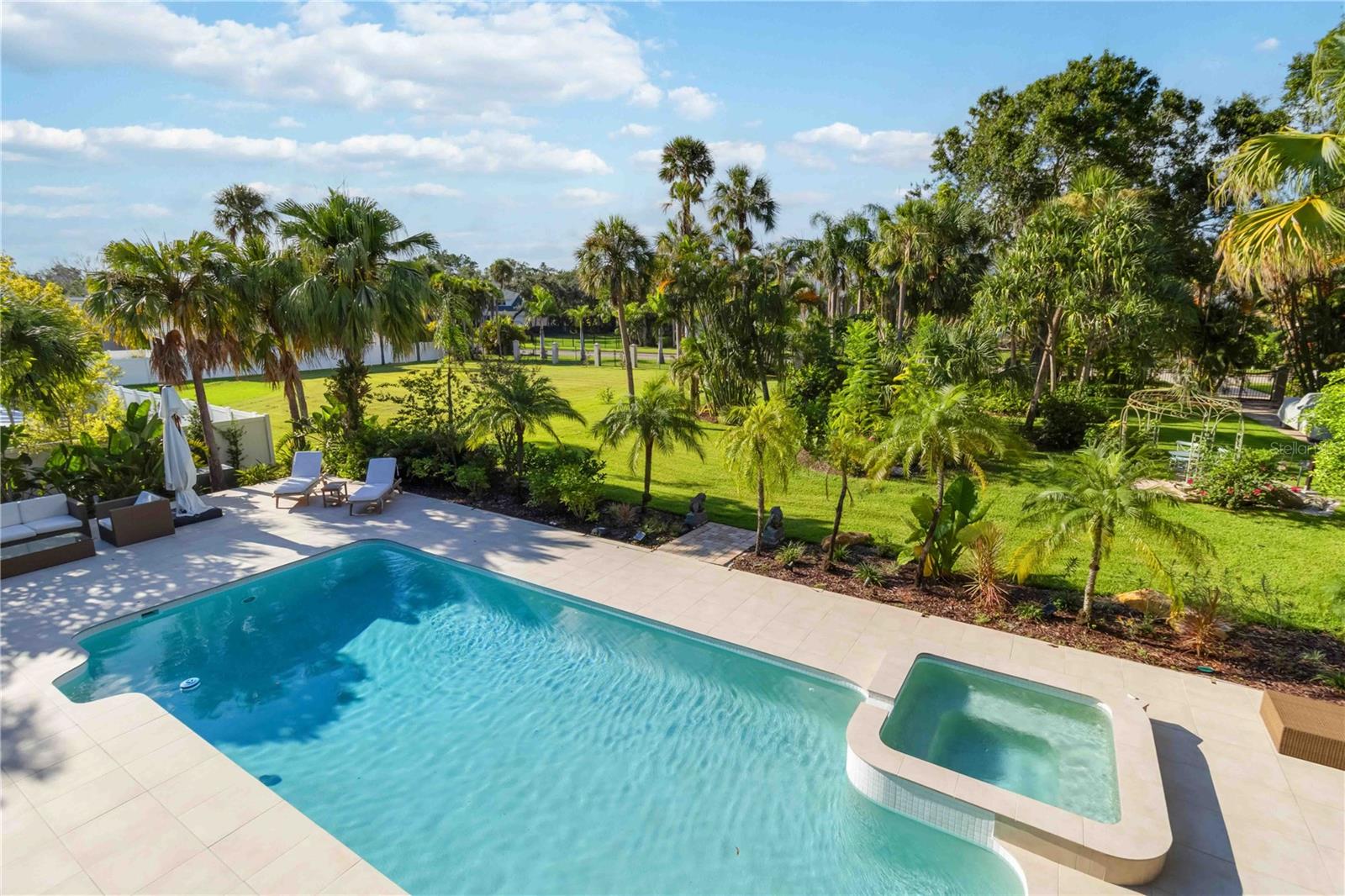 3807 BAYSIDE DR