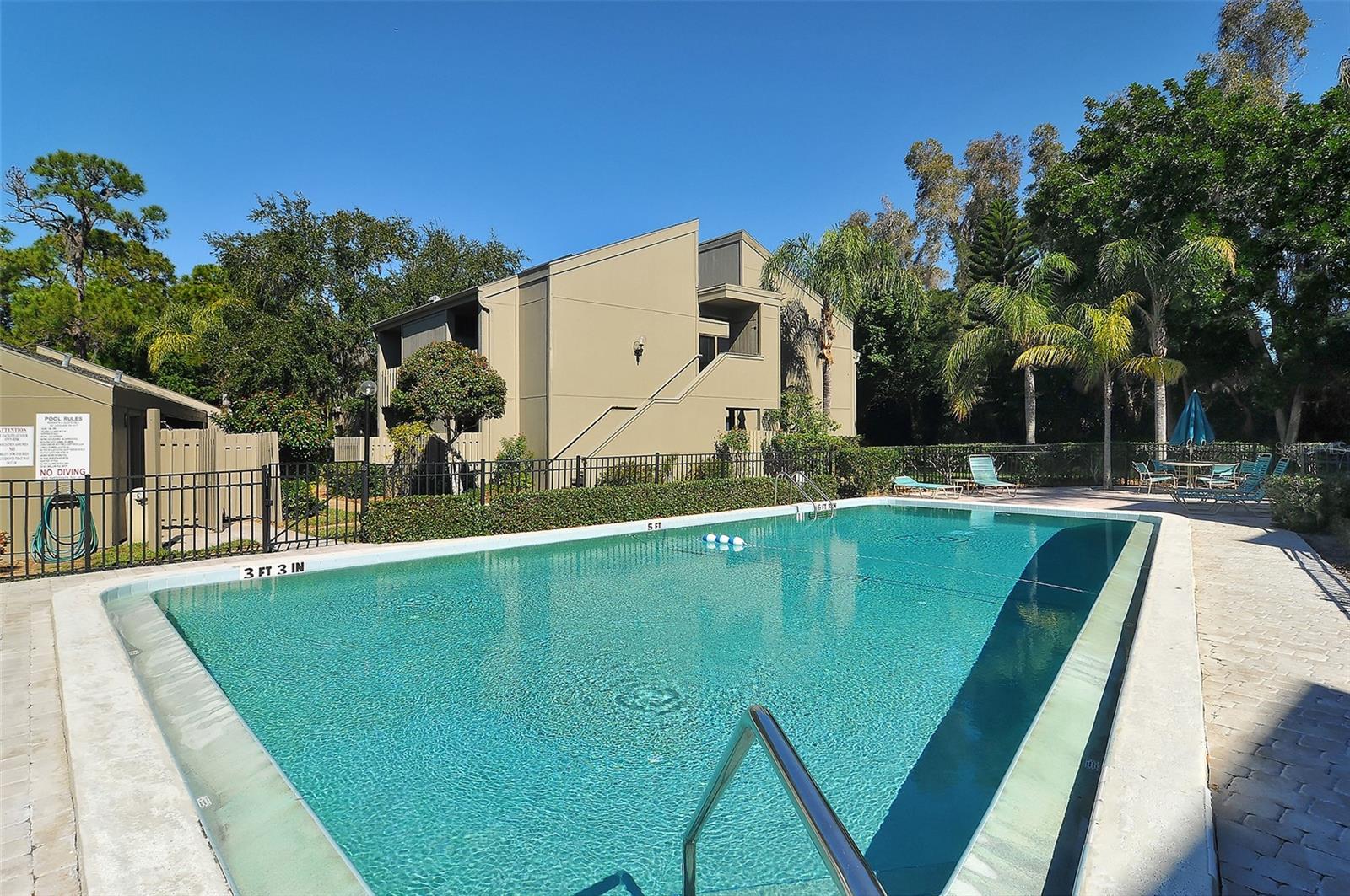 111 WOODLAND PL