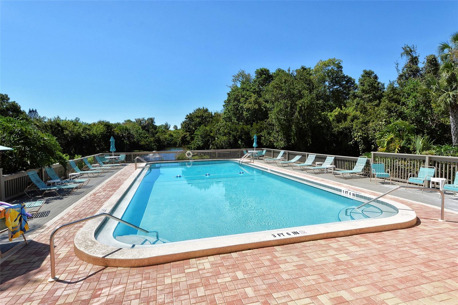 111 WOODLAND PL