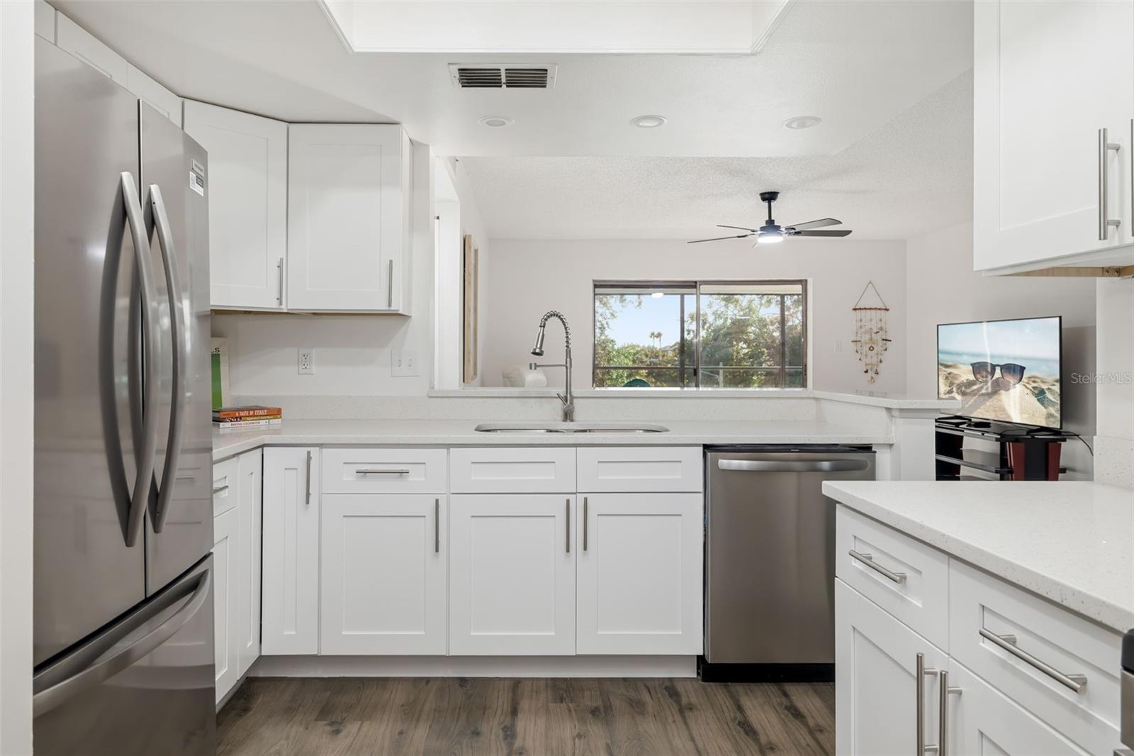 2585 COUNTRYSIDE BLVD #4302