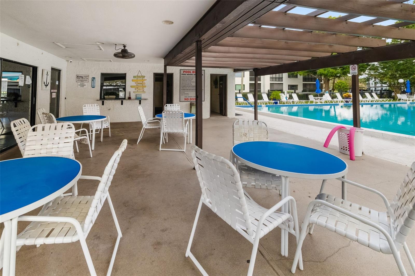 2585 COUNTRYSIDE BLVD #4302