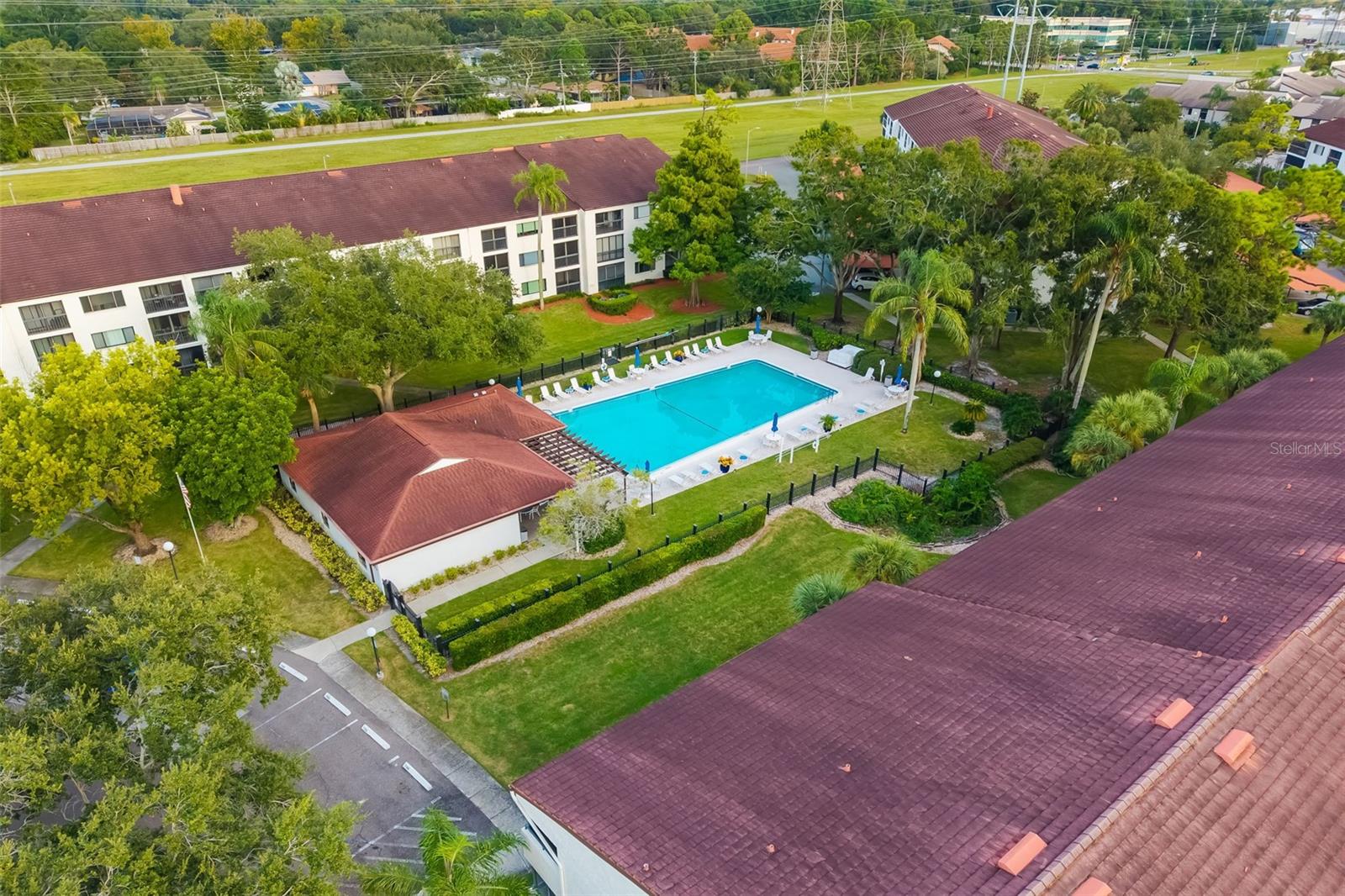 2585 COUNTRYSIDE BLVD #4302