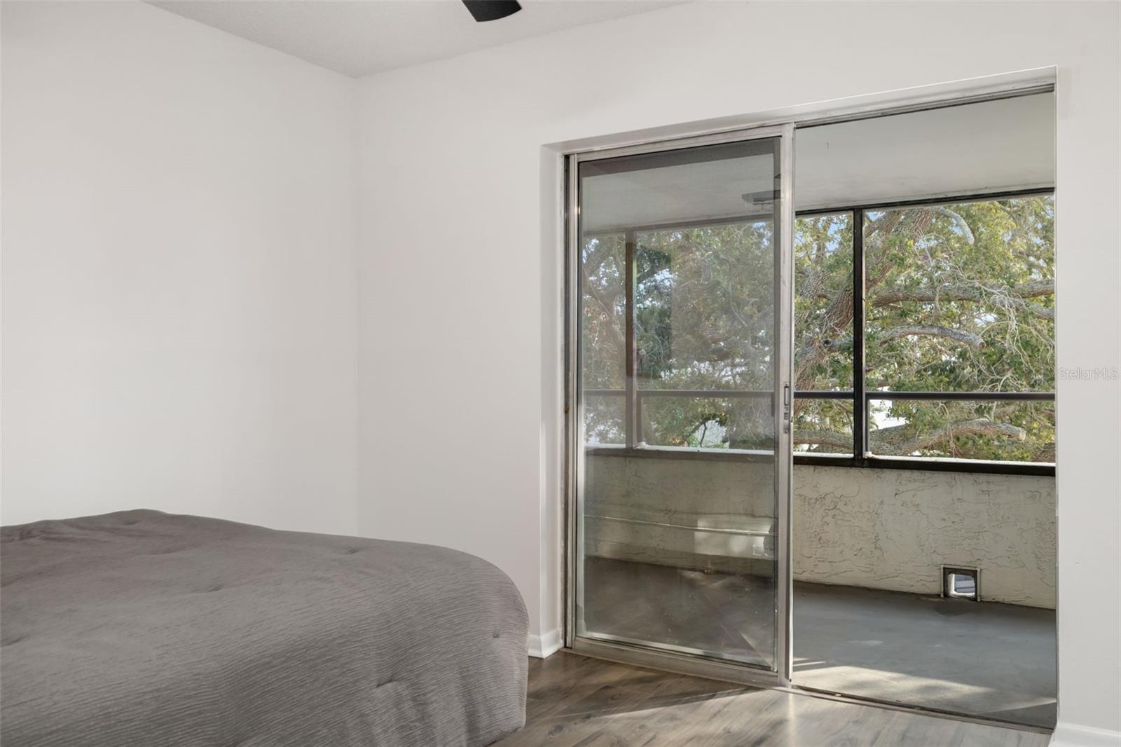 2585 COUNTRYSIDE BLVD #4302