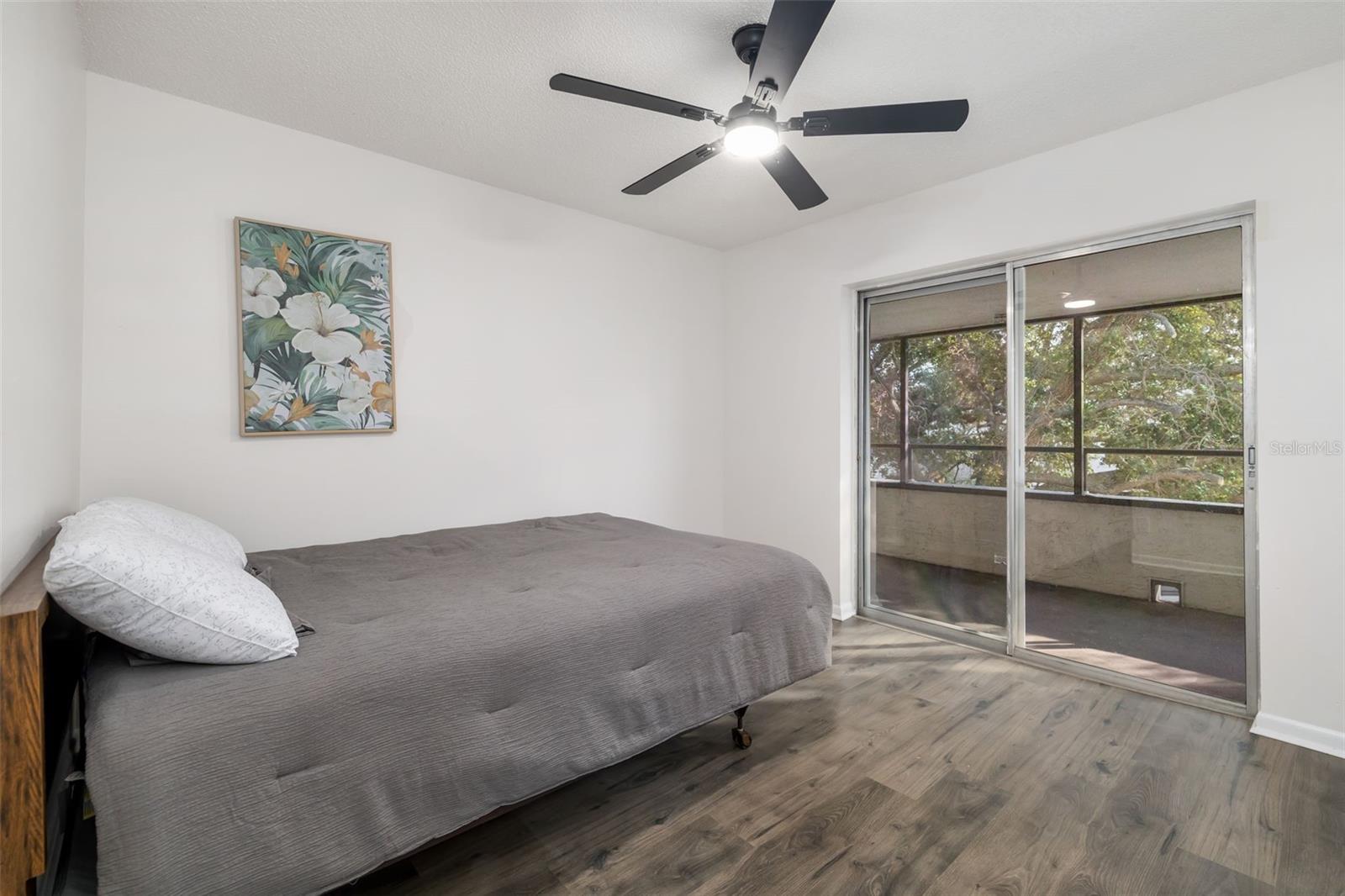 2585 COUNTRYSIDE BLVD #4302