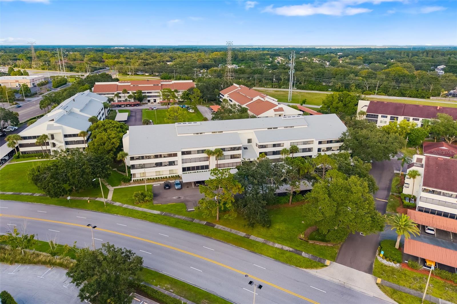 2585 COUNTRYSIDE BLVD #4302