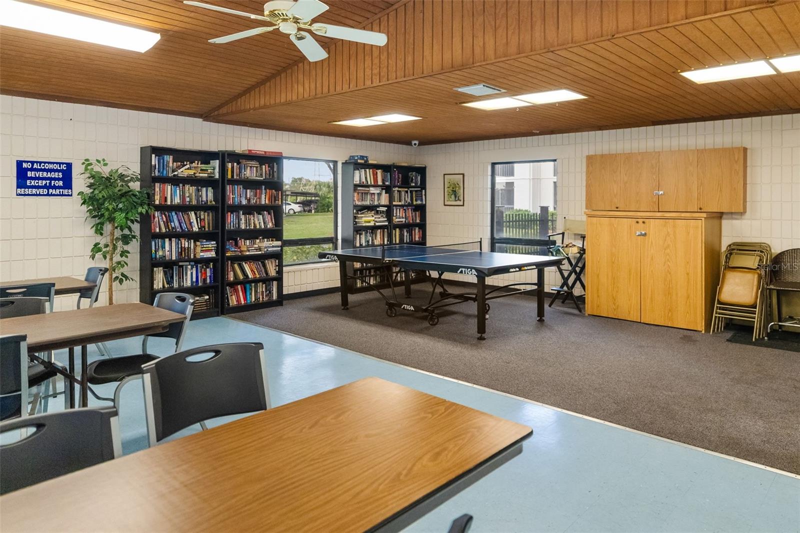 2585 COUNTRYSIDE BLVD #4302