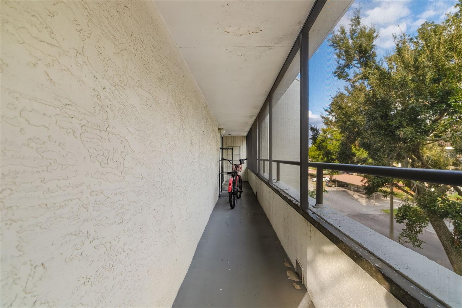 2585 COUNTRYSIDE BLVD #4302