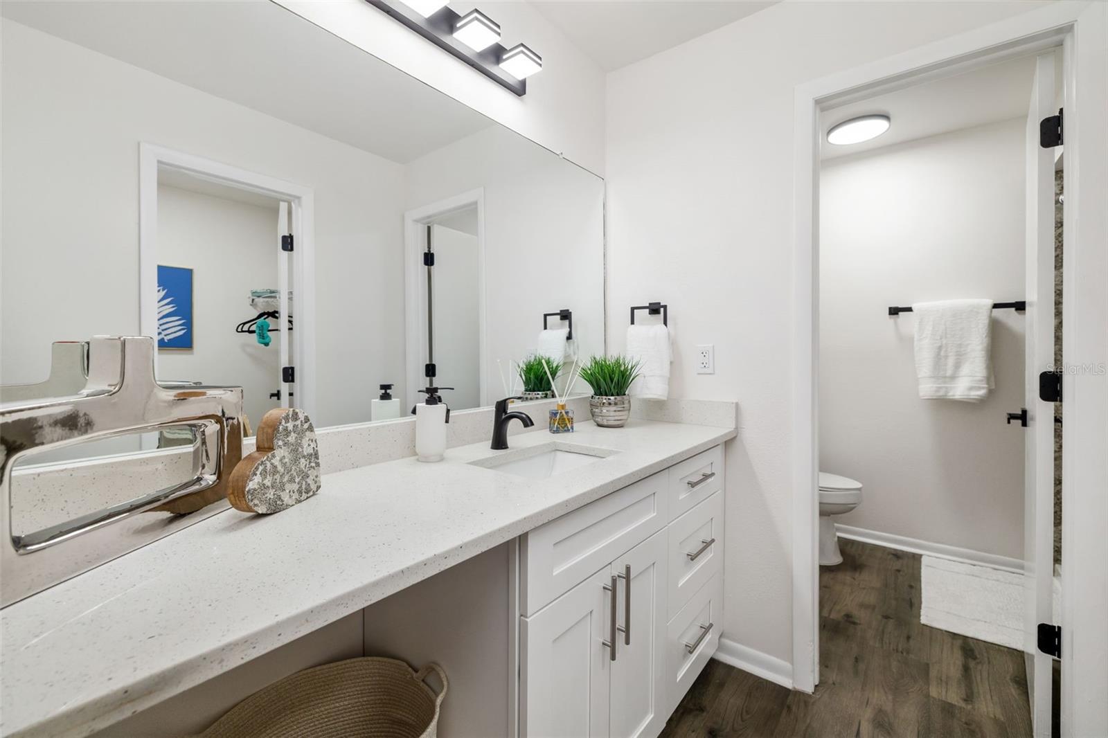 2585 COUNTRYSIDE BLVD #4302