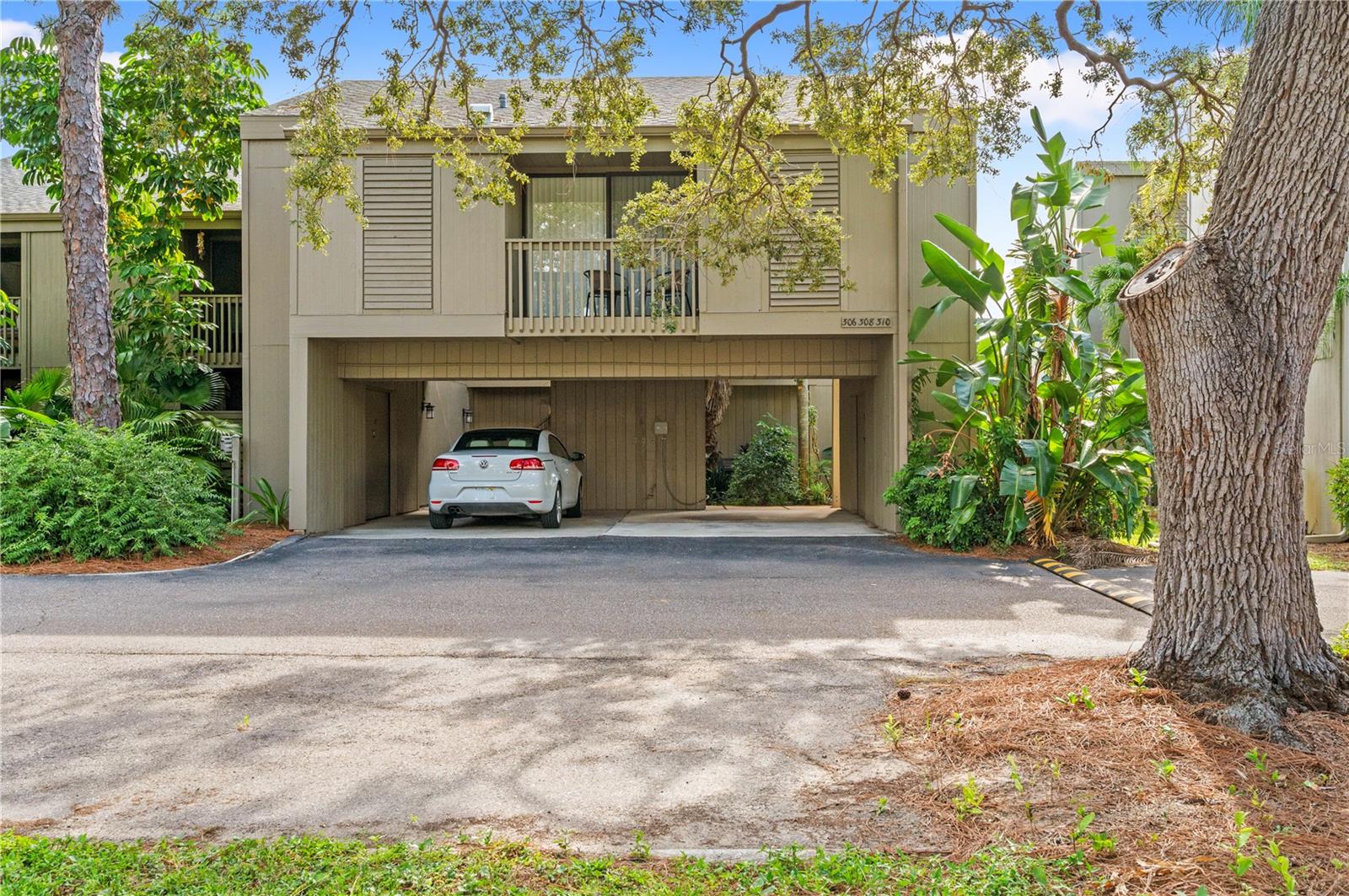 310 PINE RUN DR