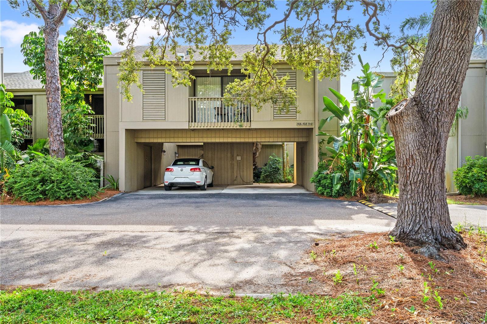 310 PINE RUN DR