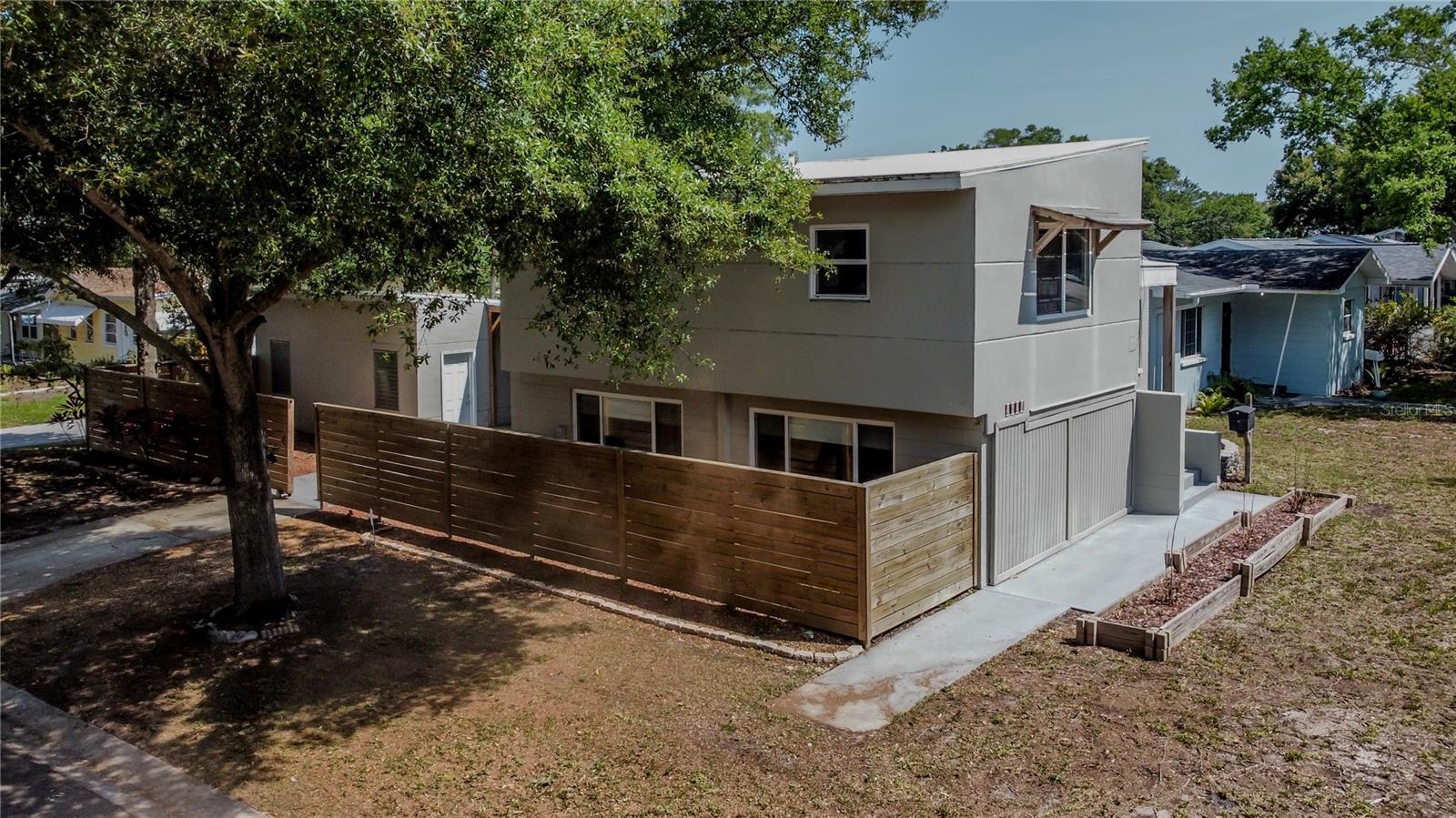 4247 DR MARTIN LUTHER KING JR ST N