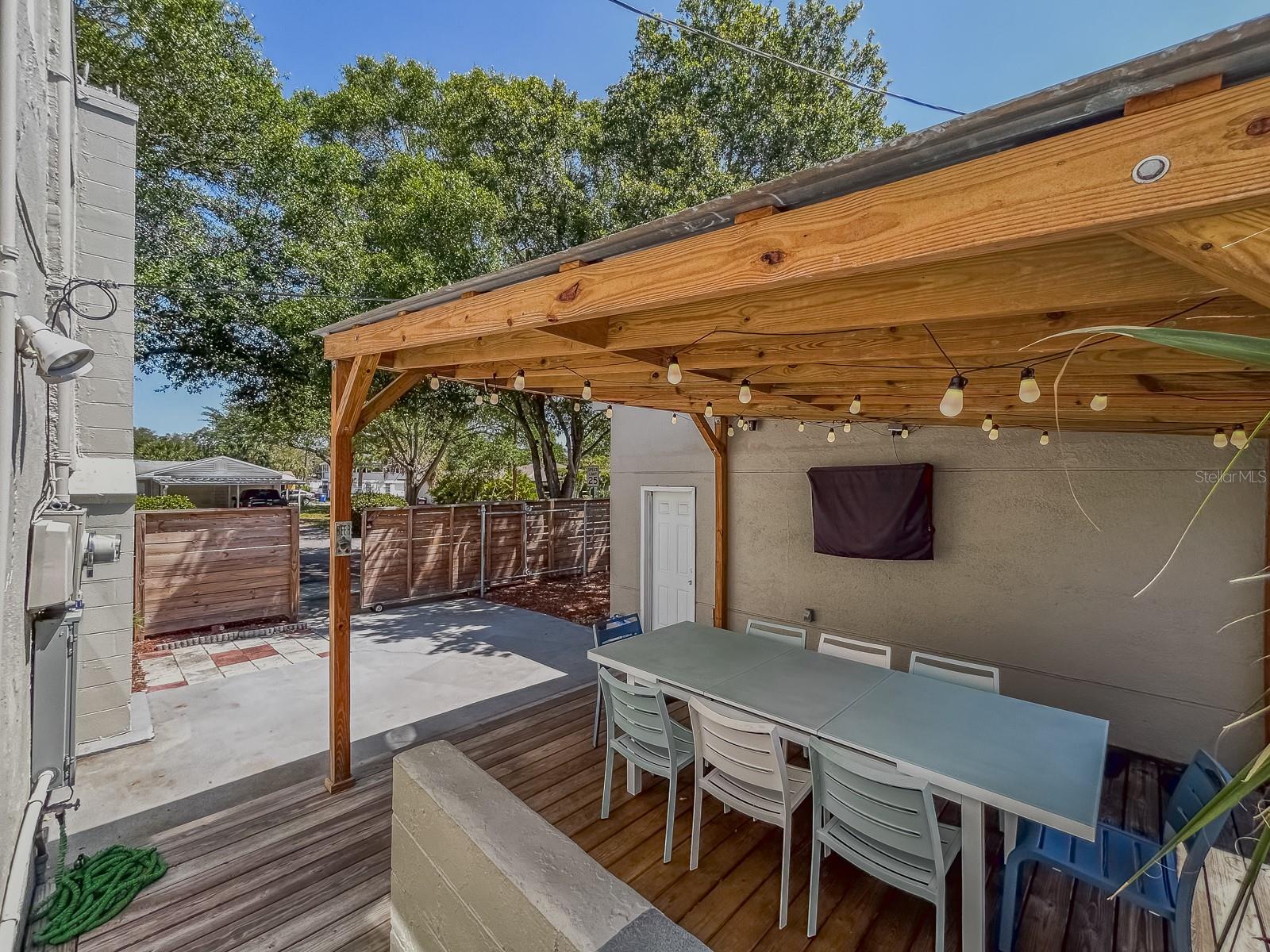 4247 DR MARTIN LUTHER KING JR ST N