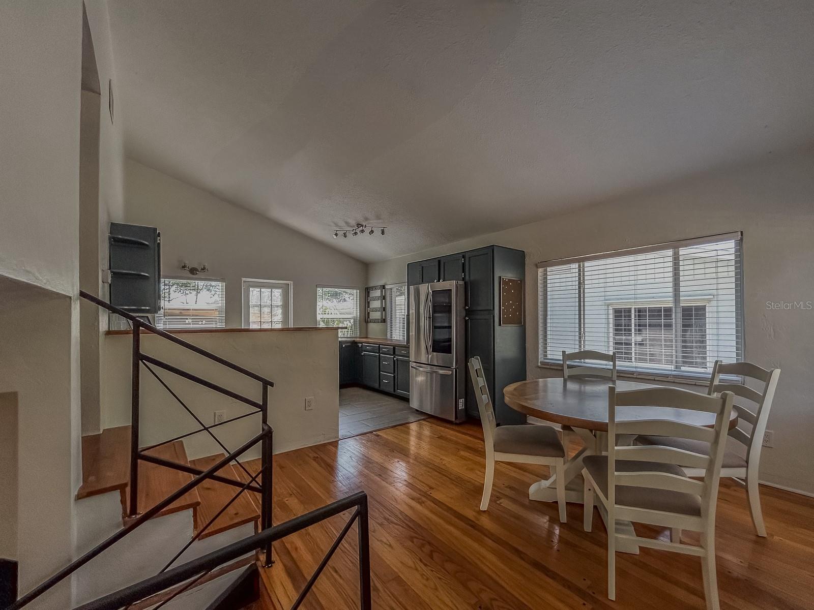 4247 DR MARTIN LUTHER KING JR ST N