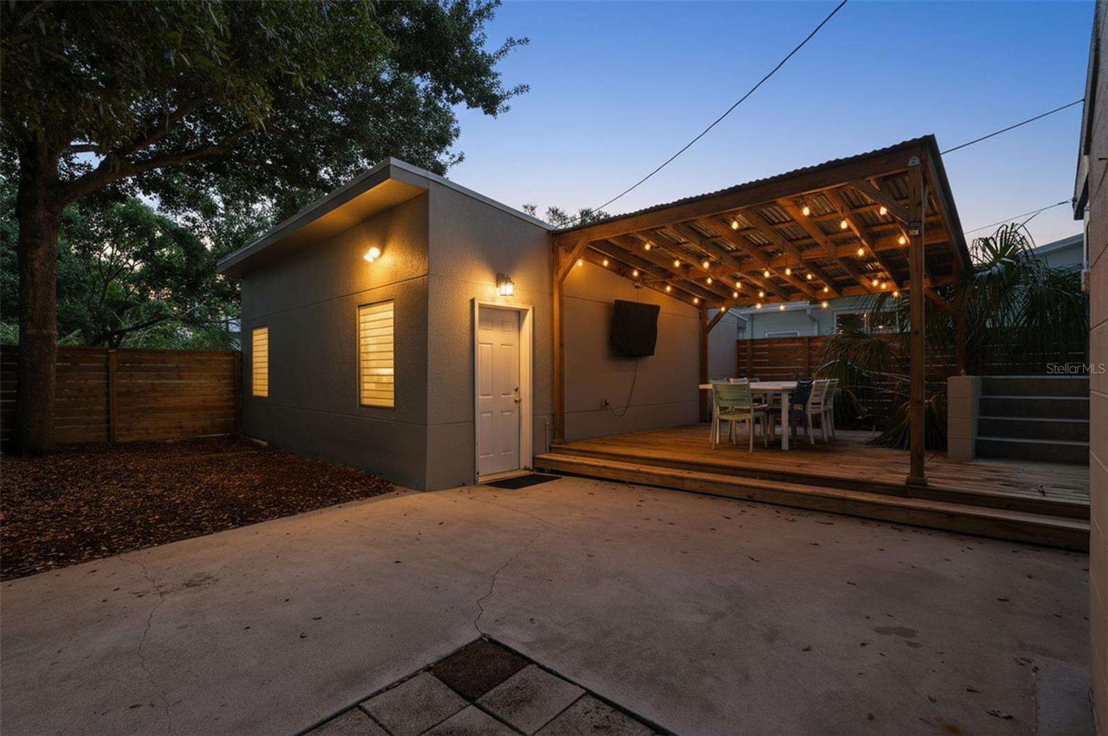 4247 DR MARTIN LUTHER KING JR ST N