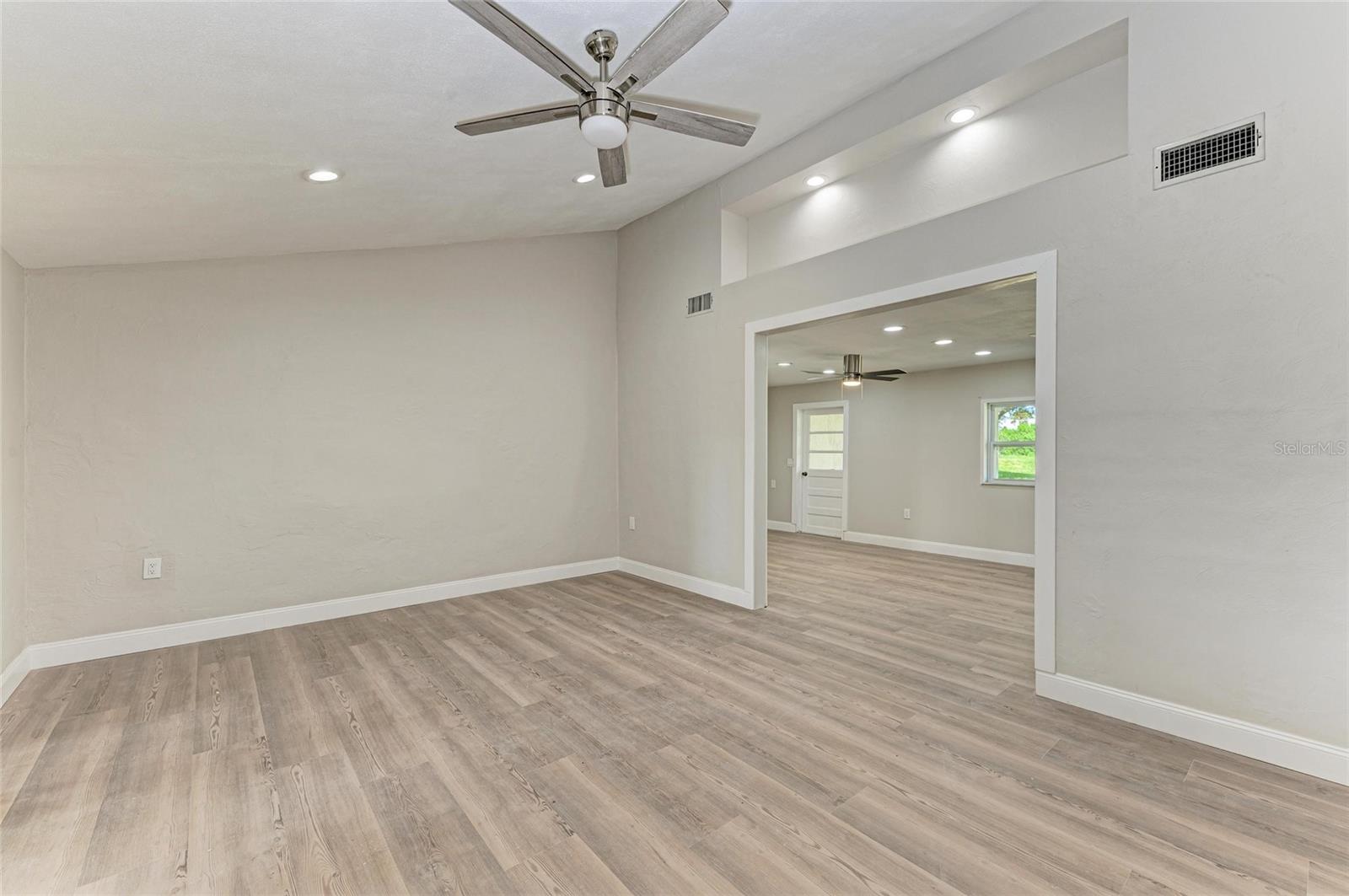 8164 ROBERT ST