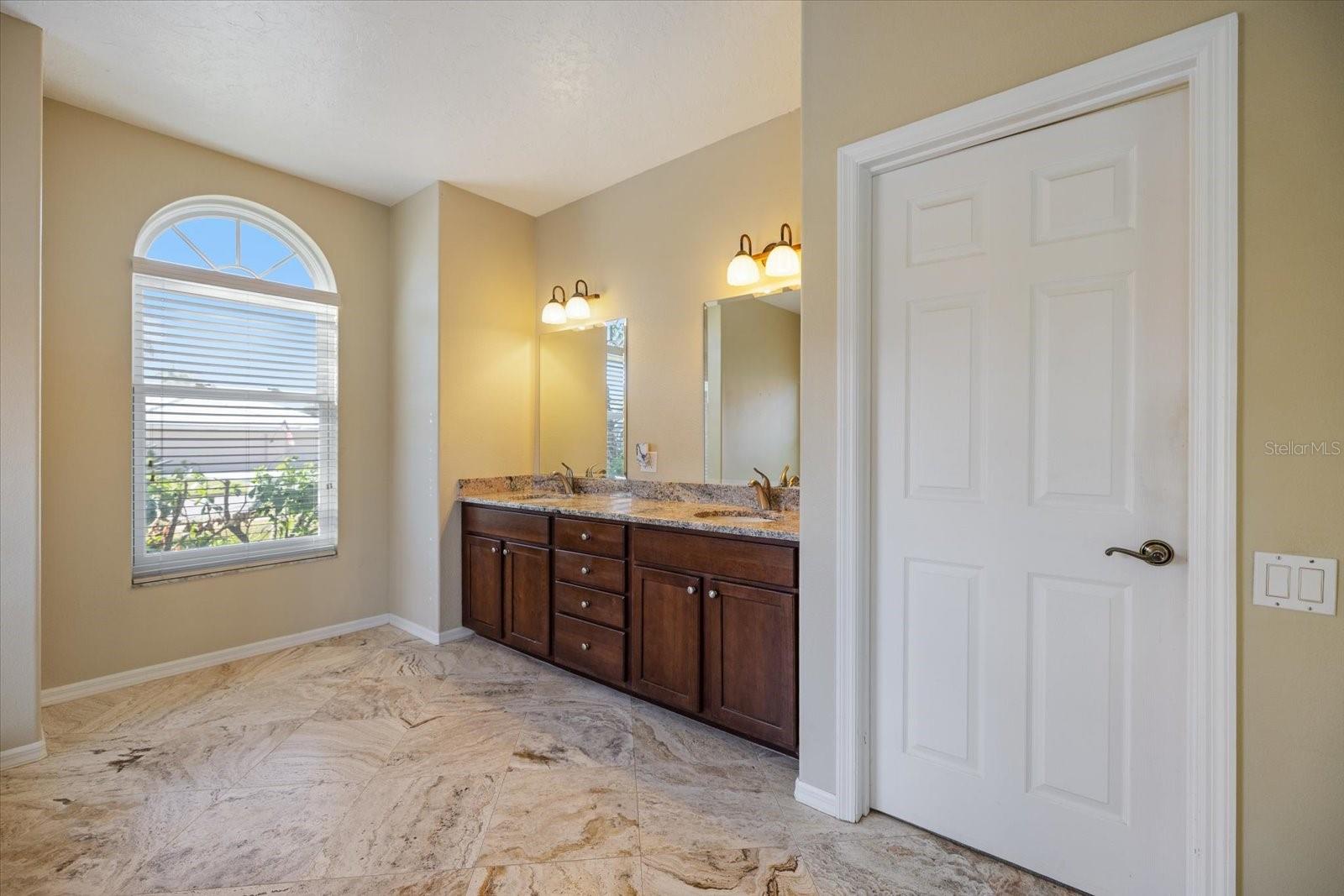 4565 DEER CREEK BLVD