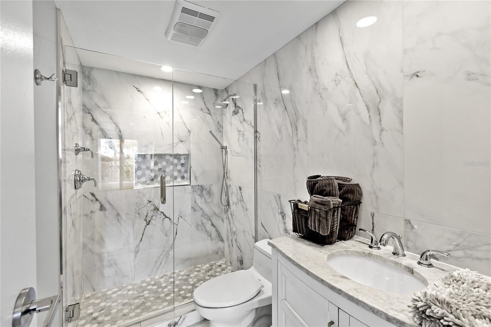 603 LONGBOAT CLUB RD #304N