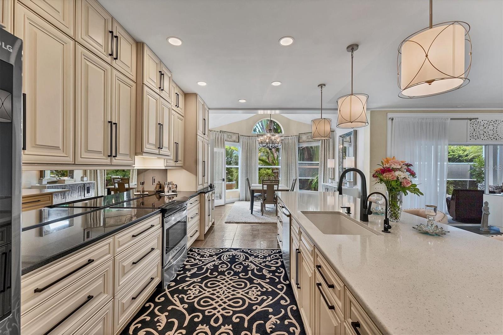 6102 SONESTA CT