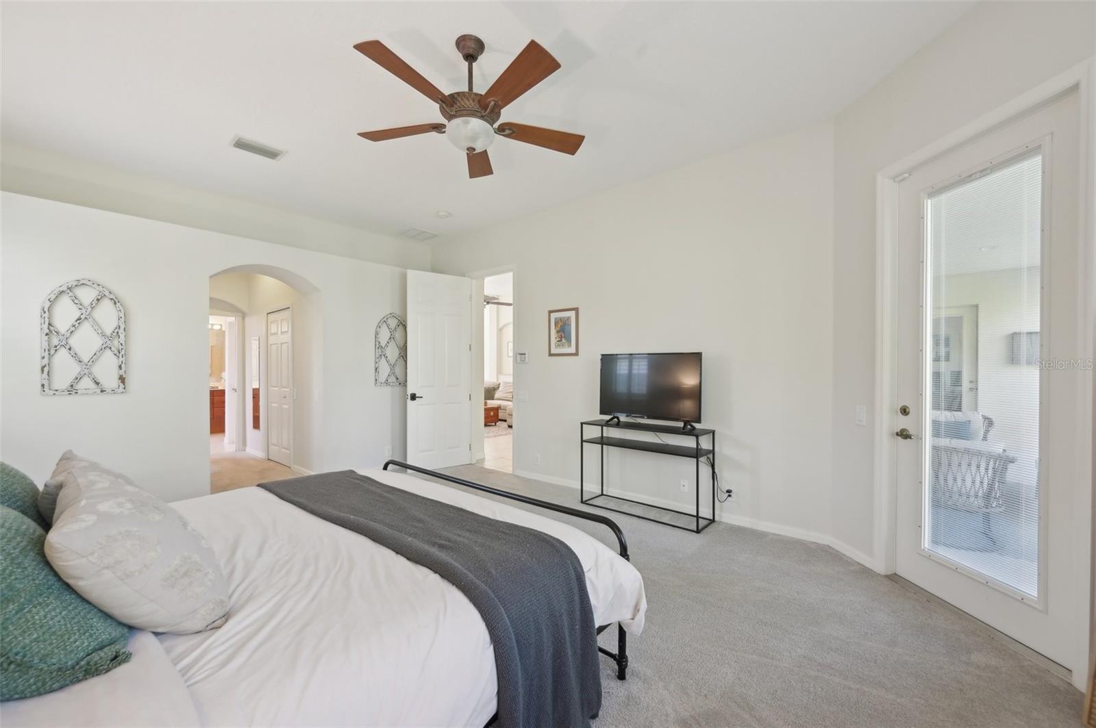 11516 28TH STREET CIR E