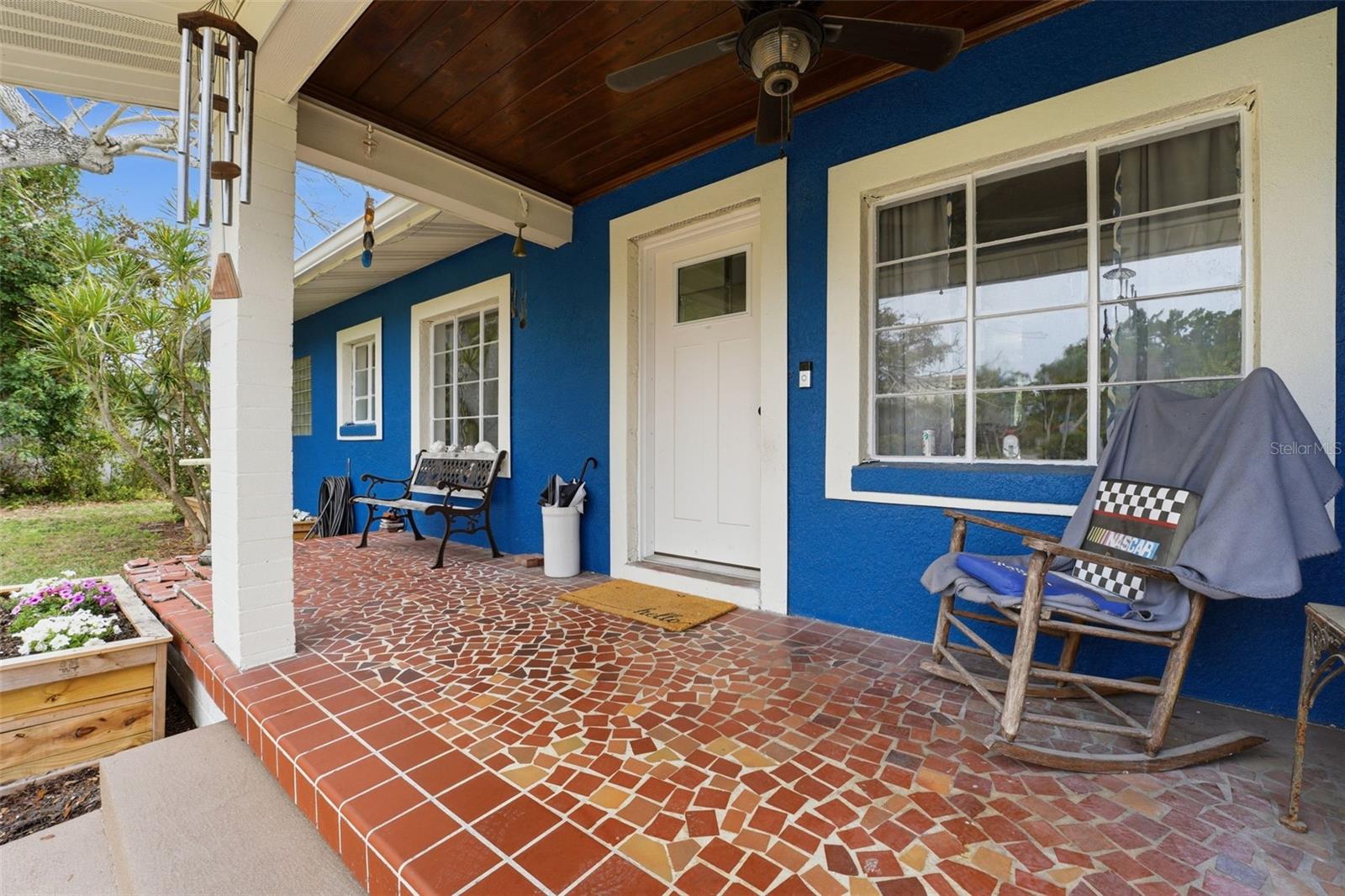 418 EDWARDS DR