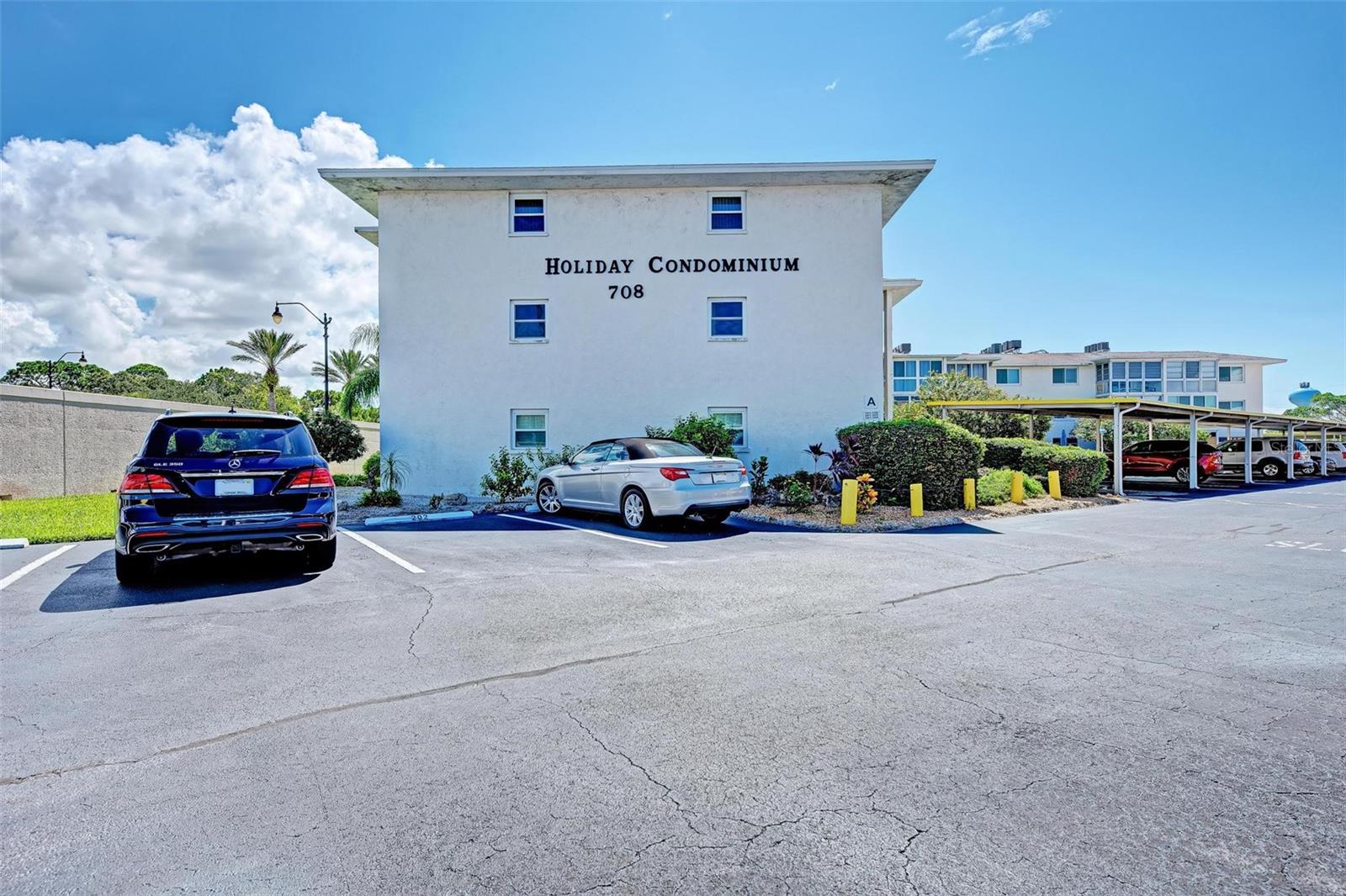 708 TAMIAMI TRL S #201