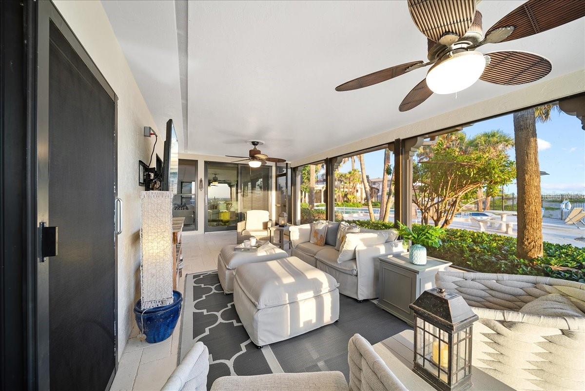 718 GOLDEN BEACH BLVD #1