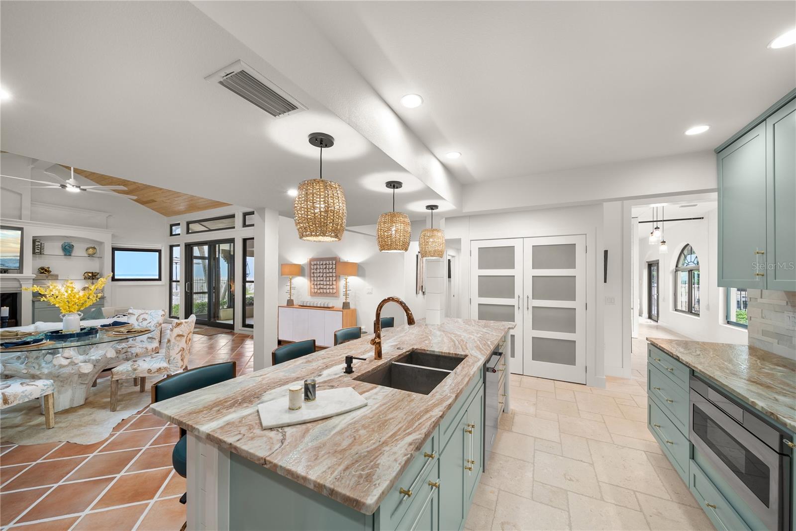 718 GOLDEN BEACH BLVD #1