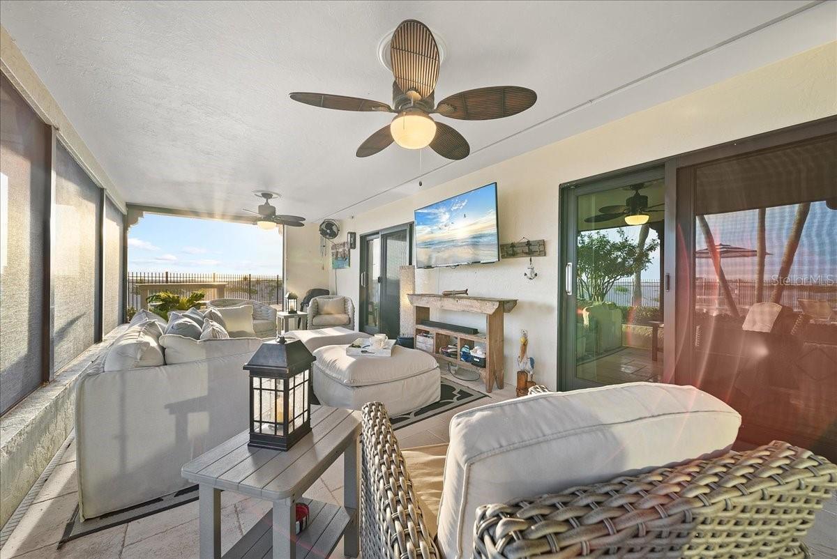 718 GOLDEN BEACH BLVD #1