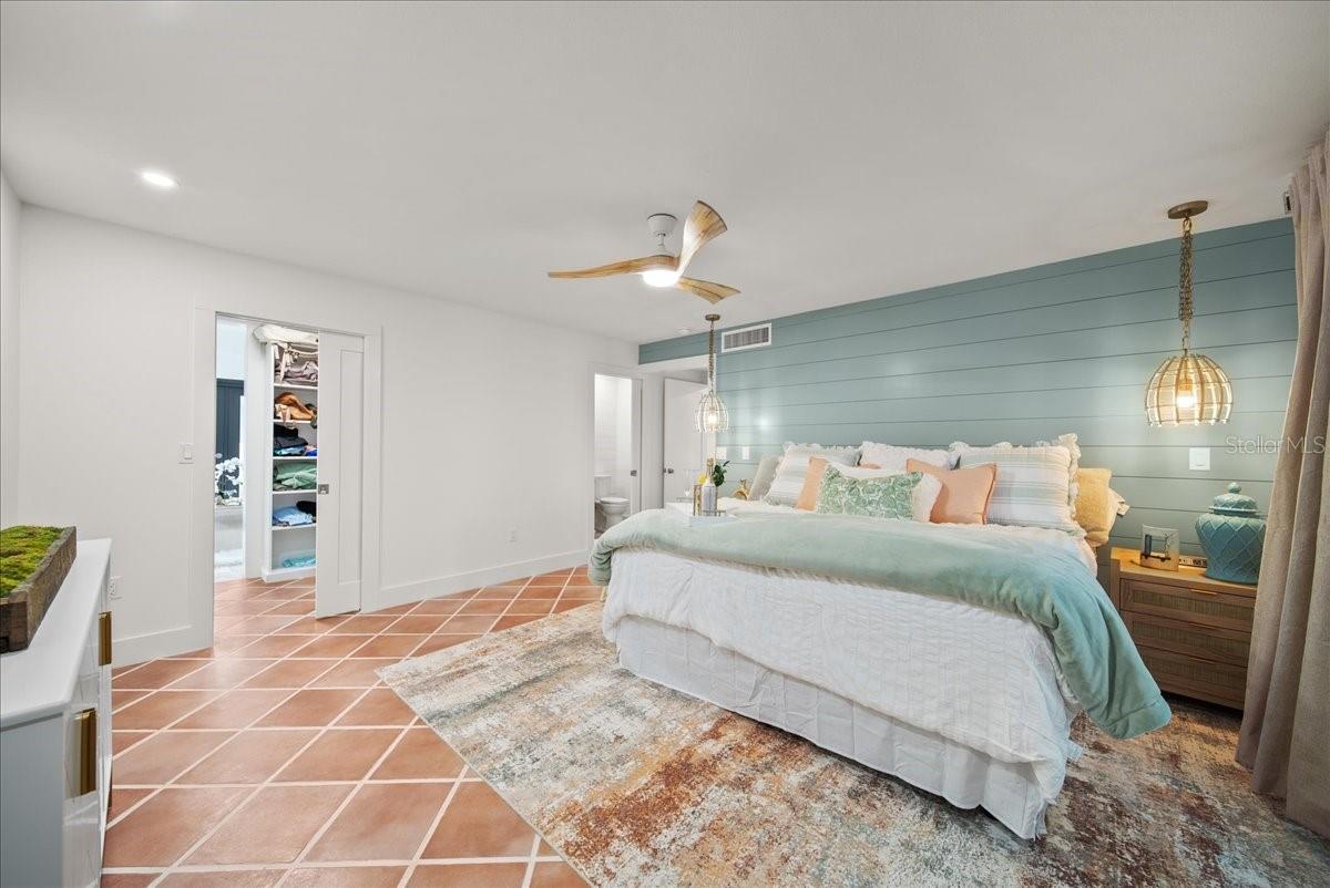 718 GOLDEN BEACH BLVD #1