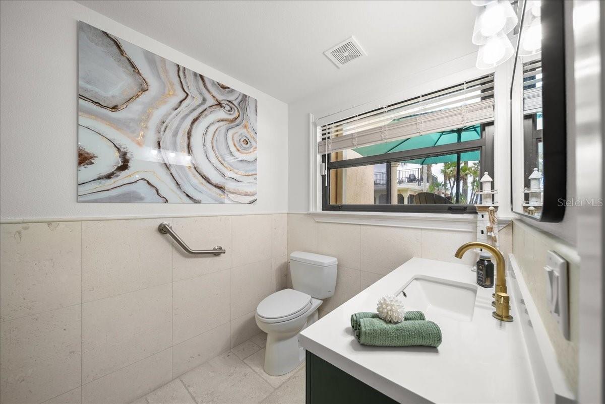 718 GOLDEN BEACH BLVD #1