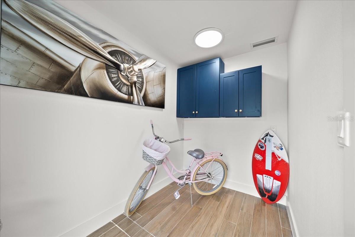 718 GOLDEN BEACH BLVD #1