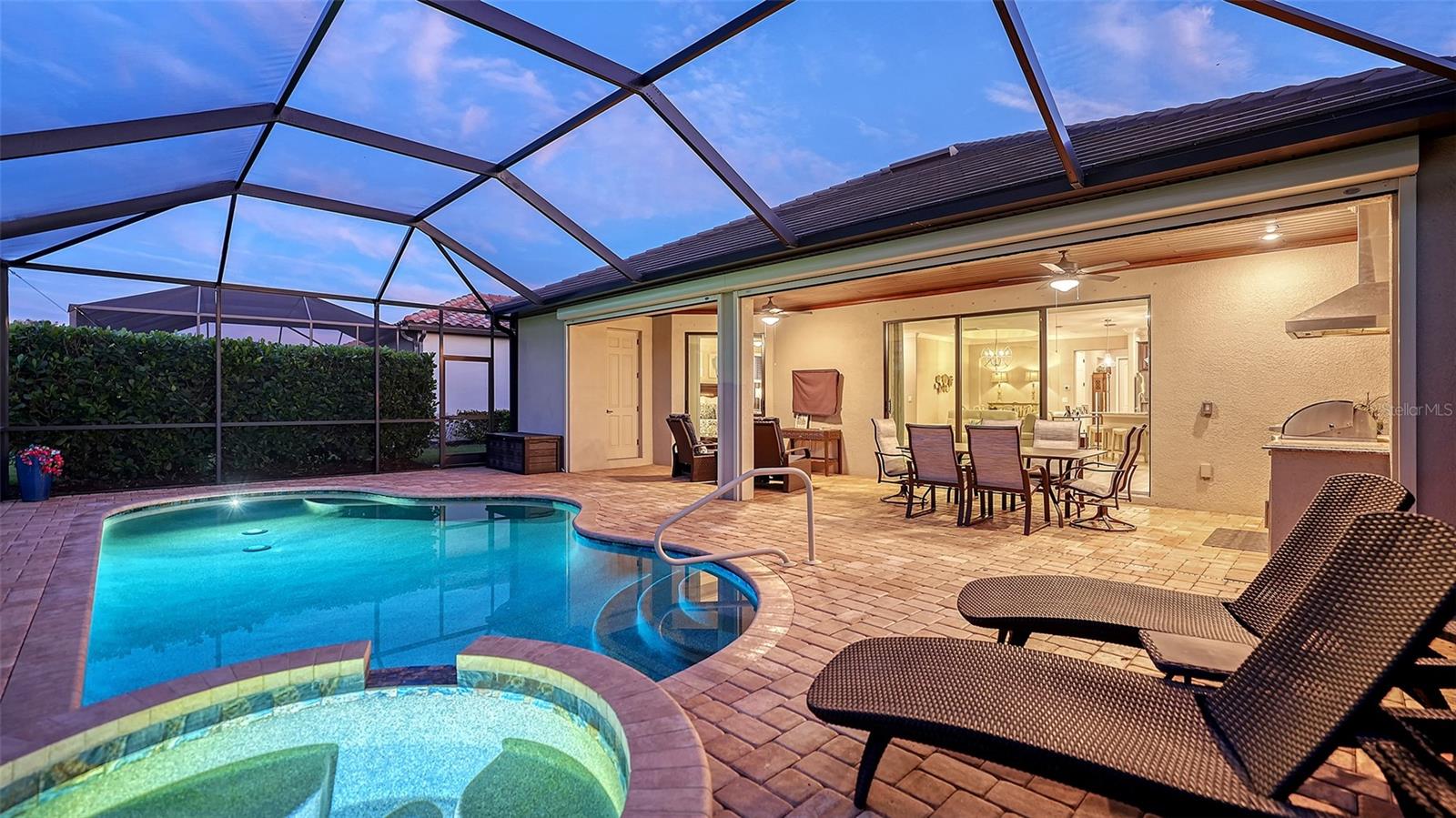 17609 HICKOK BELT LOOP