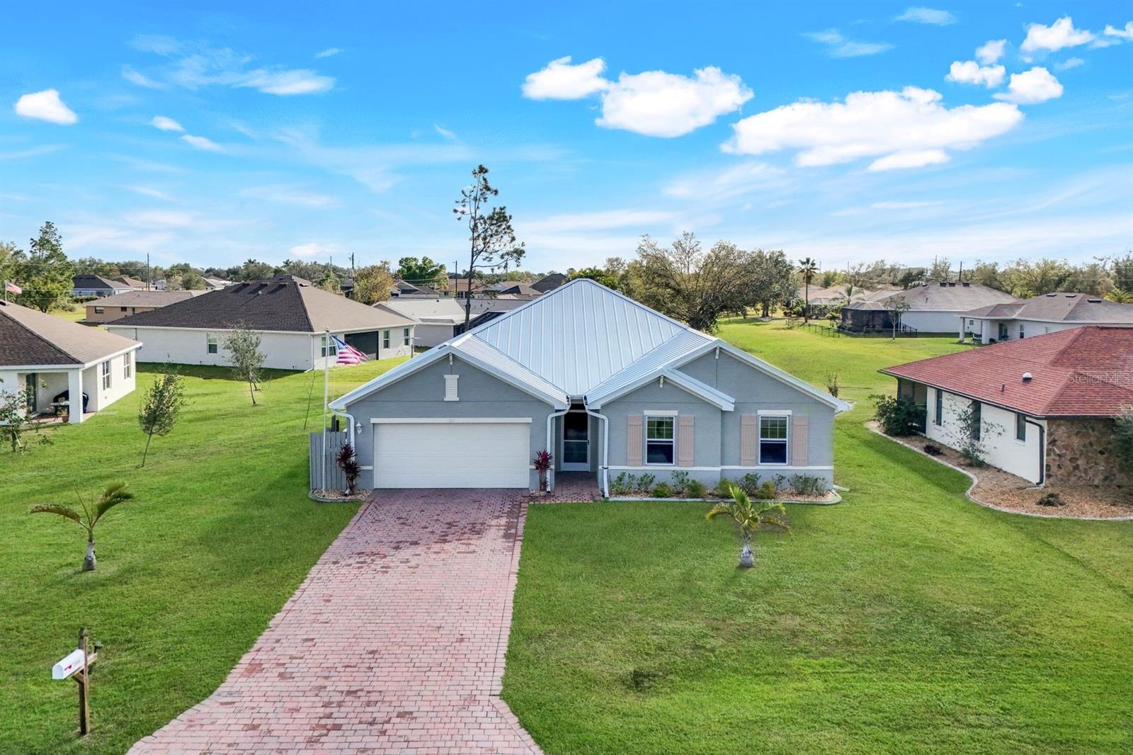 566 CORRIENTES CIR