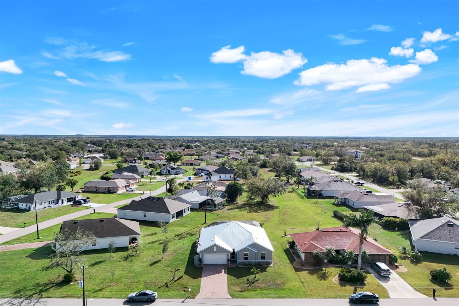 566 CORRIENTES CIR