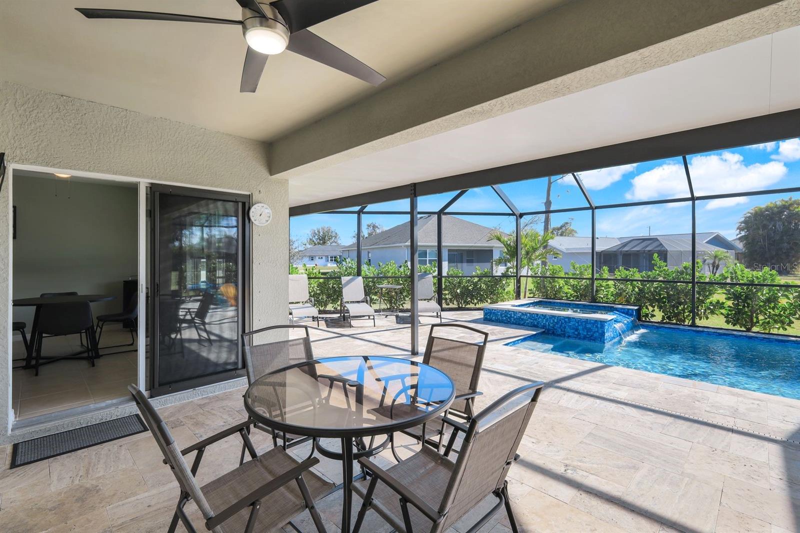 566 CORRIENTES CIR